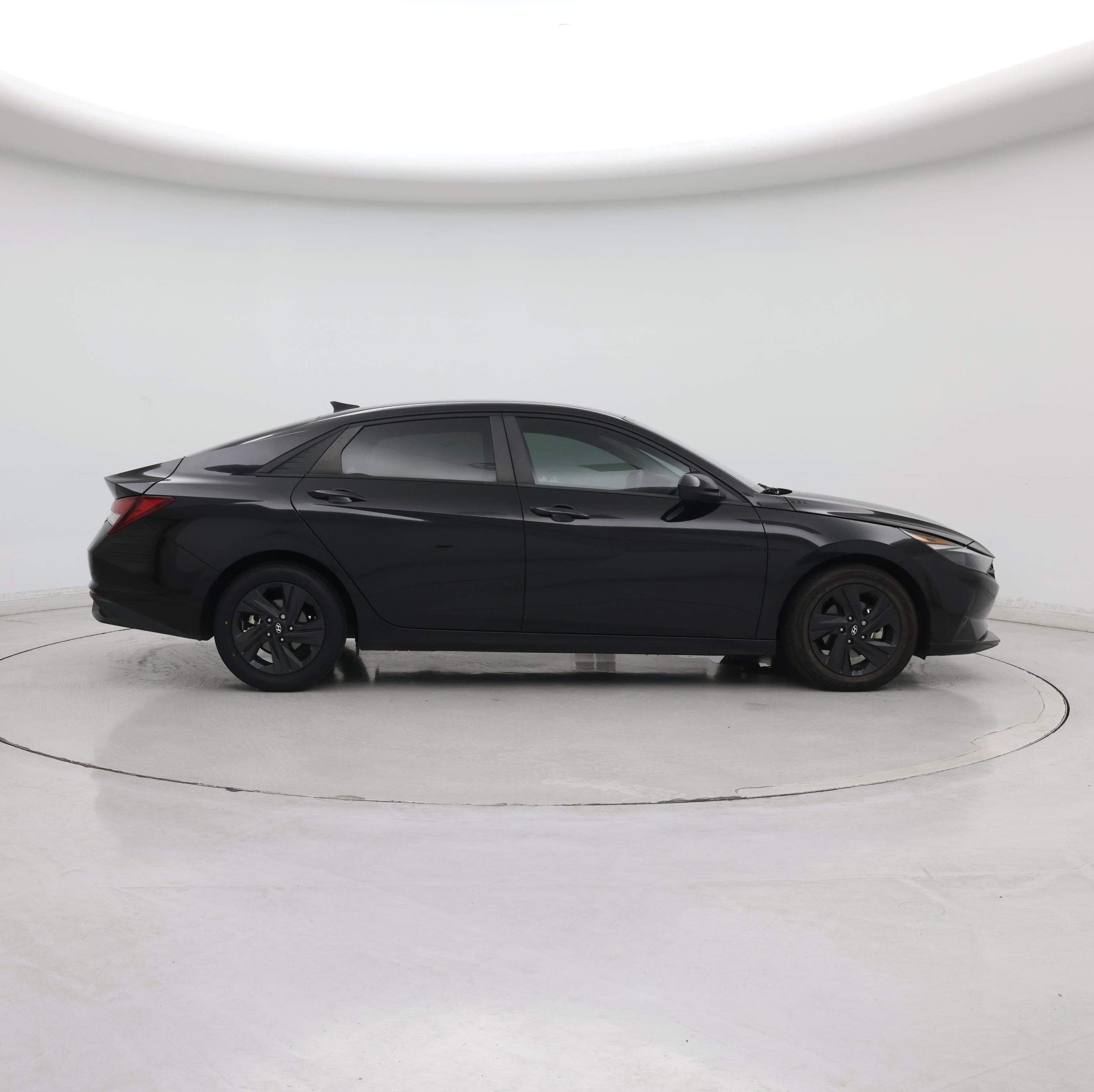 Thumbnail: 2022 Hyundai Elantra - 7