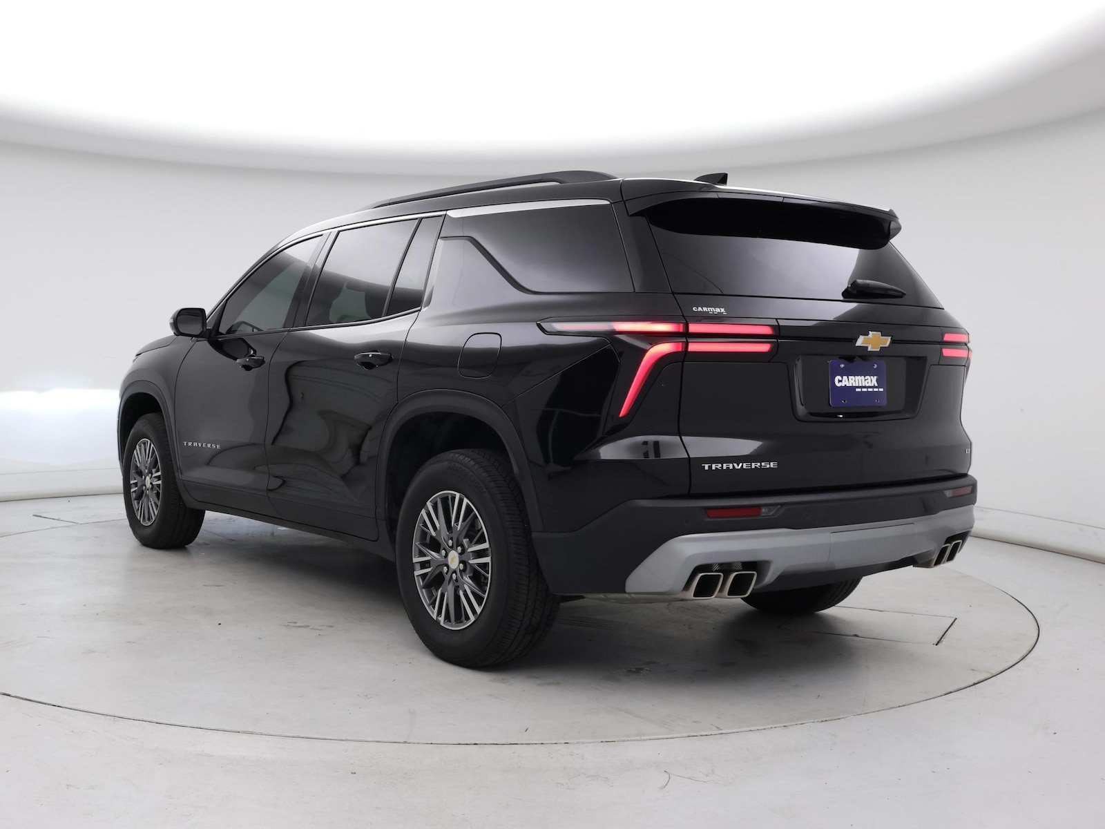 2024 Chevrolet Traverse 1LT - Photo 3