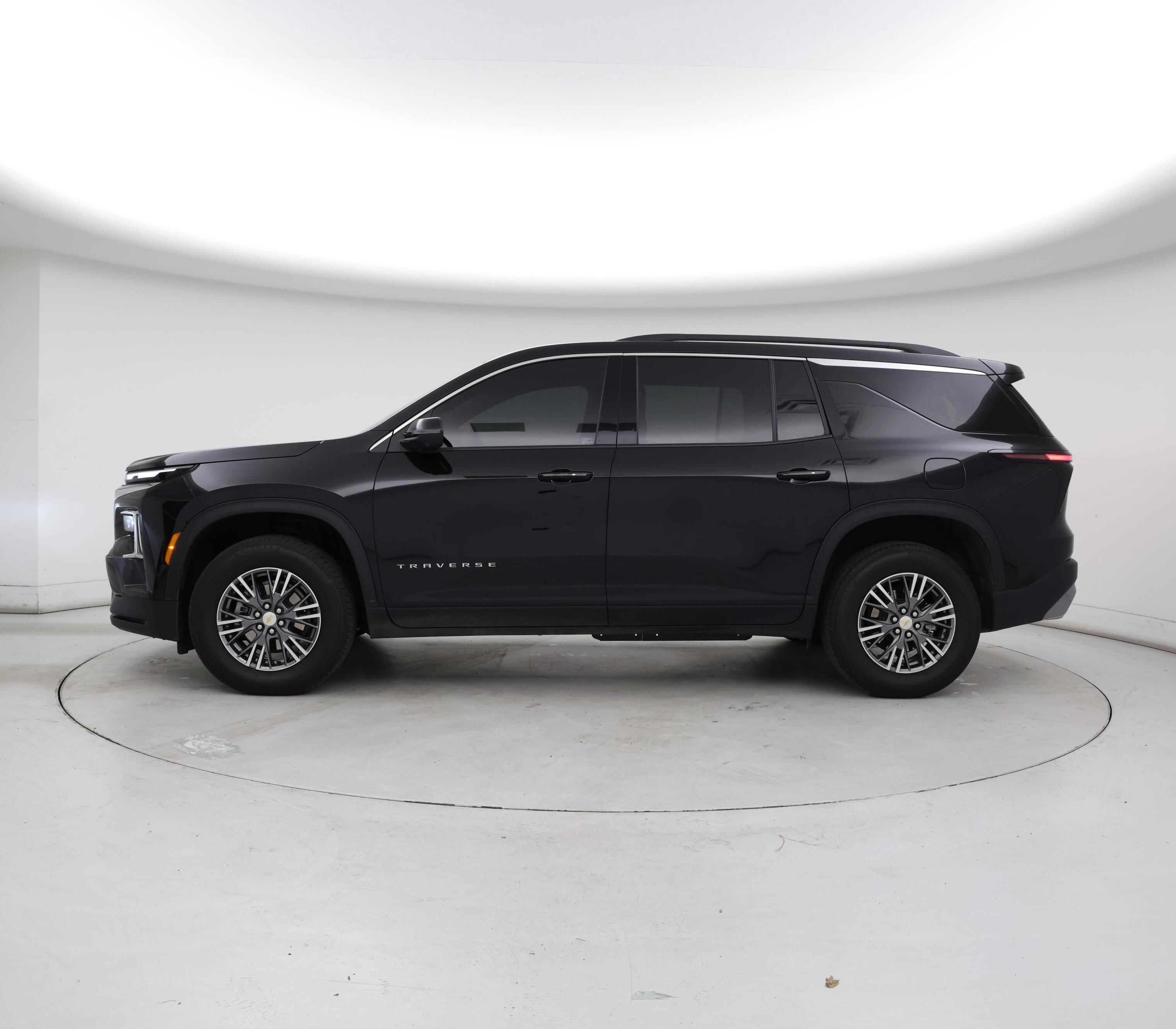 Thumbnail: 2024 Chevrolet Traverse - 3