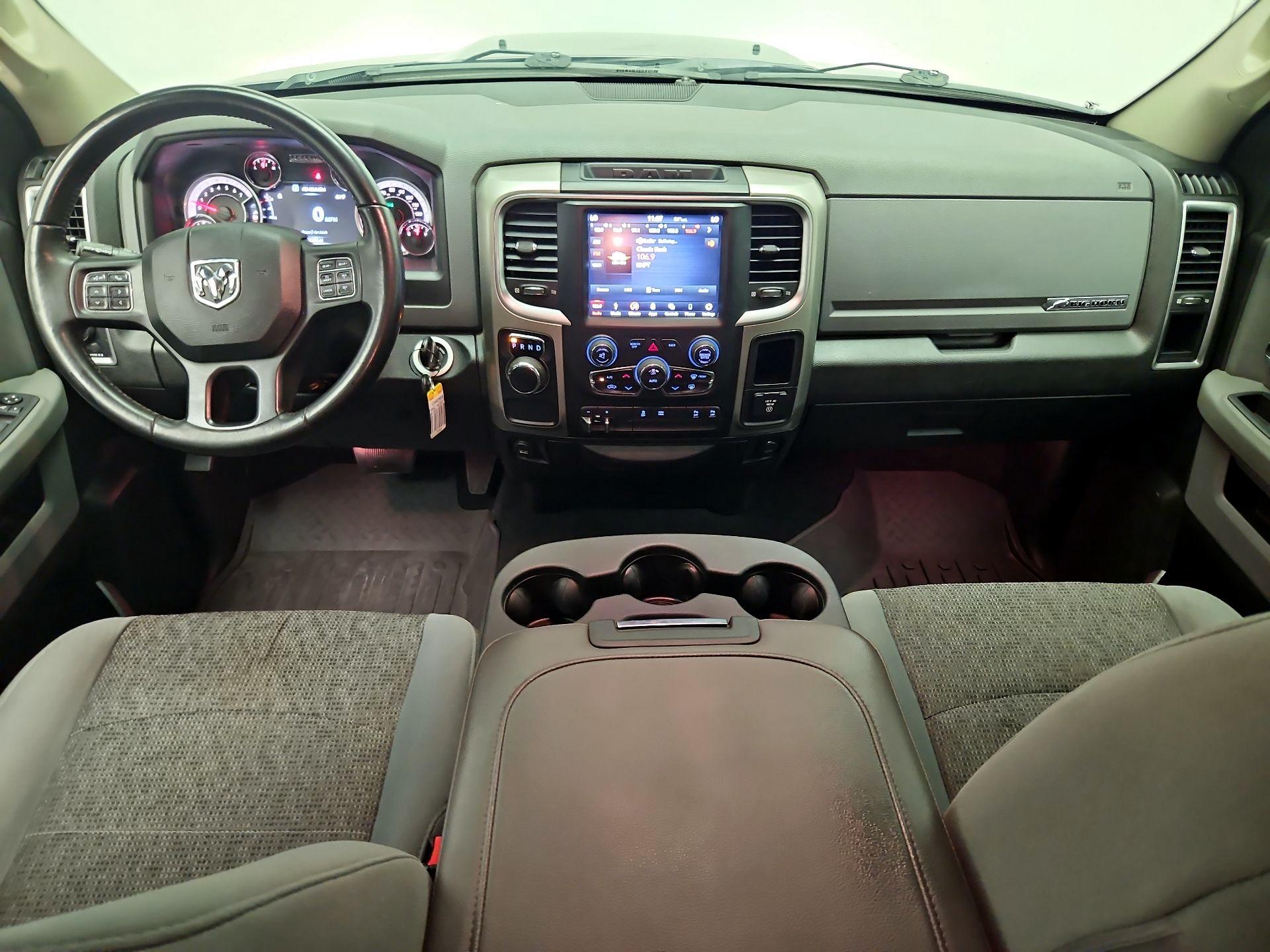 Thumbnail: 2019 RAM 1500 Classic - 9