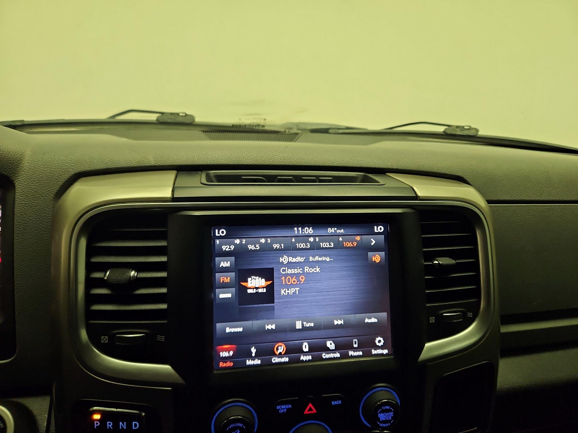 Thumbnail: 2019 RAM 1500 Classic - 14