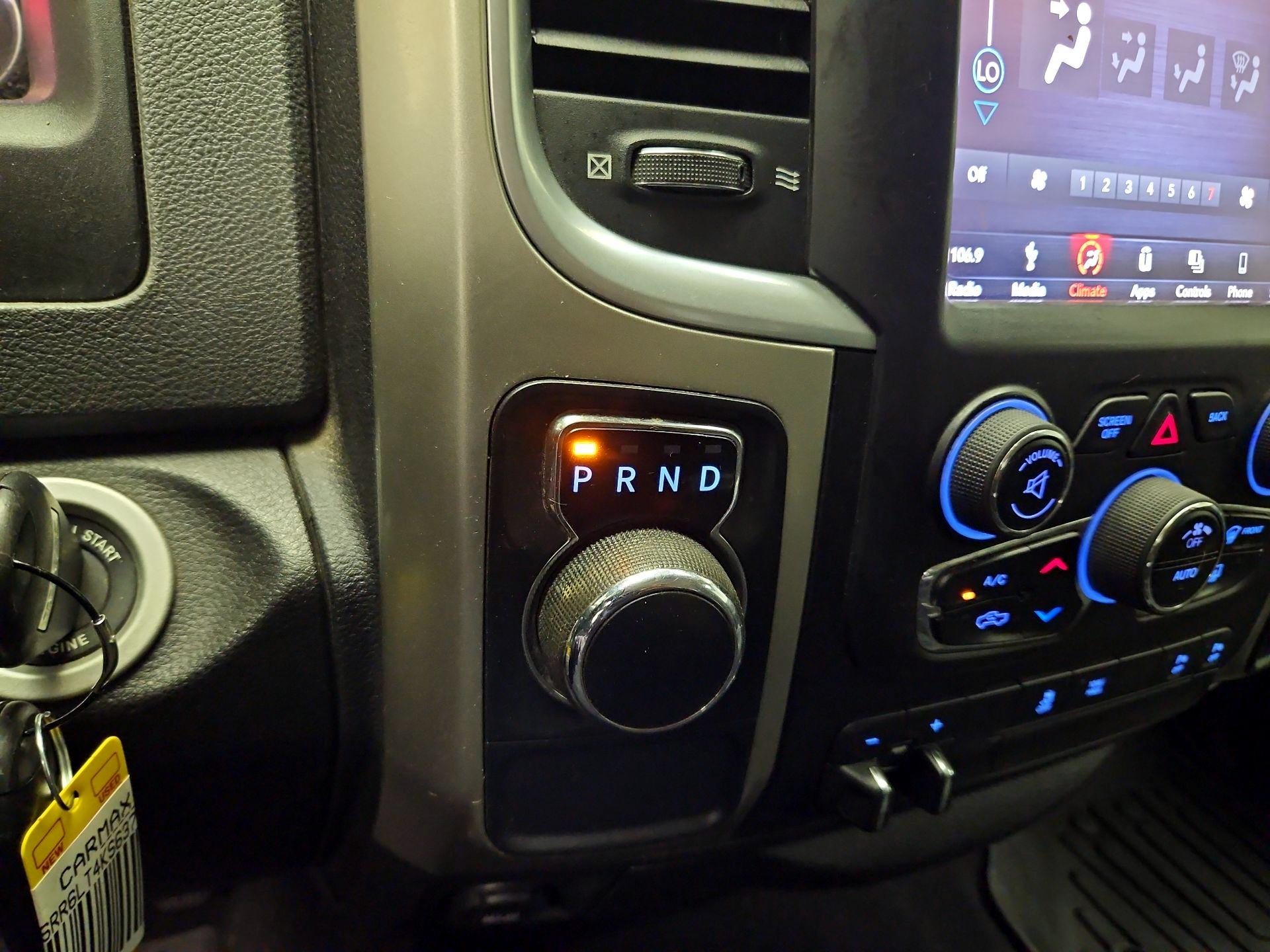 Thumbnail: 2019 RAM 1500 Classic - 16