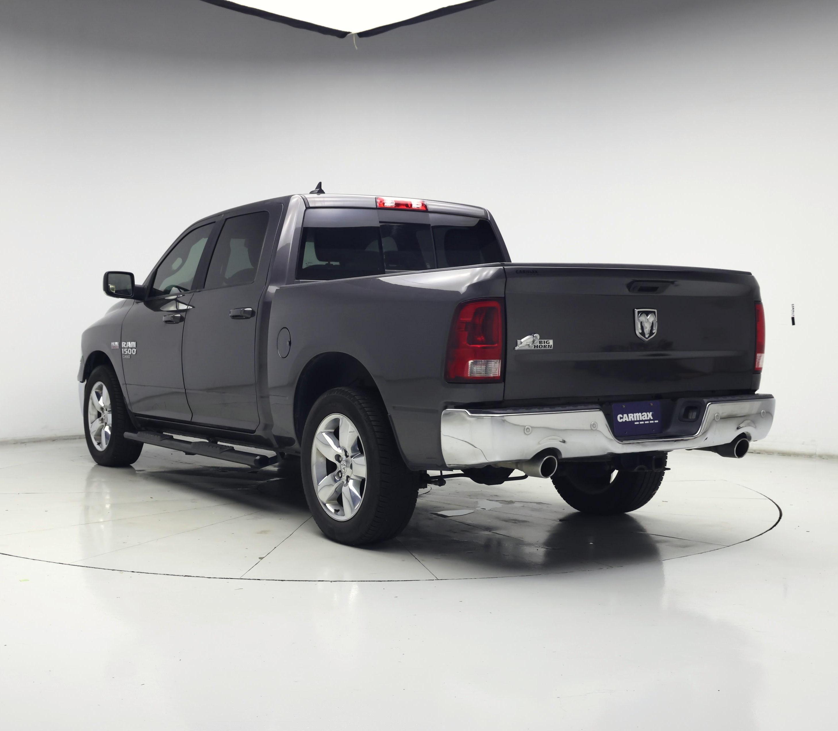 Thumbnail: 2019 RAM 1500 Classic - 2