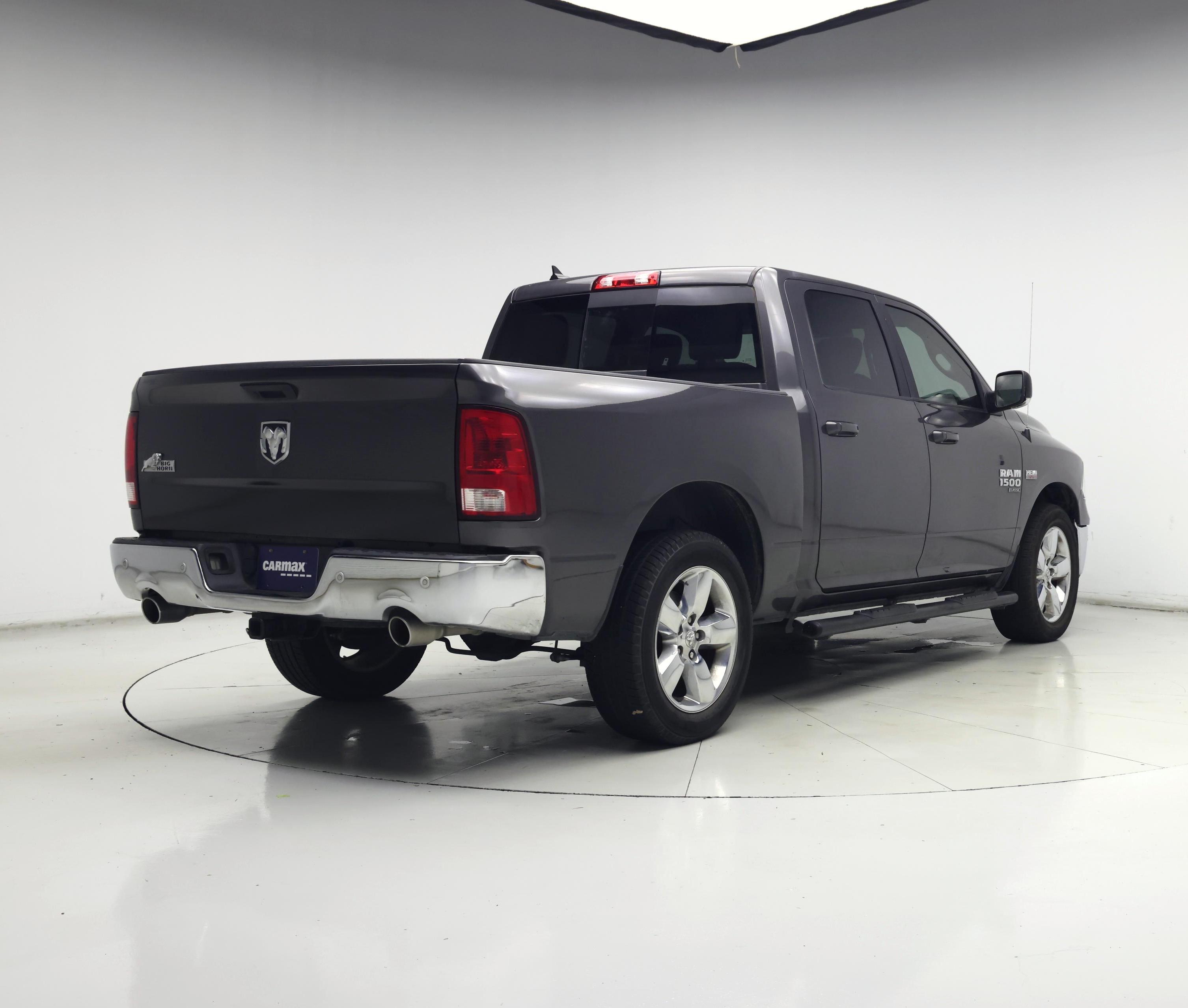 Thumbnail: 2019 RAM 1500 Classic - 8
