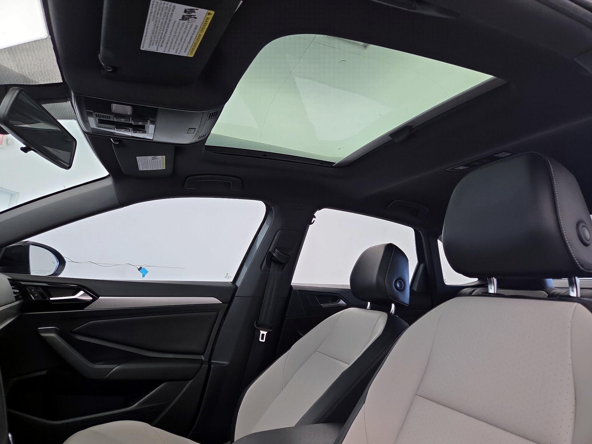 Thumbnail: 2019 Volkswagen Jetta - 19