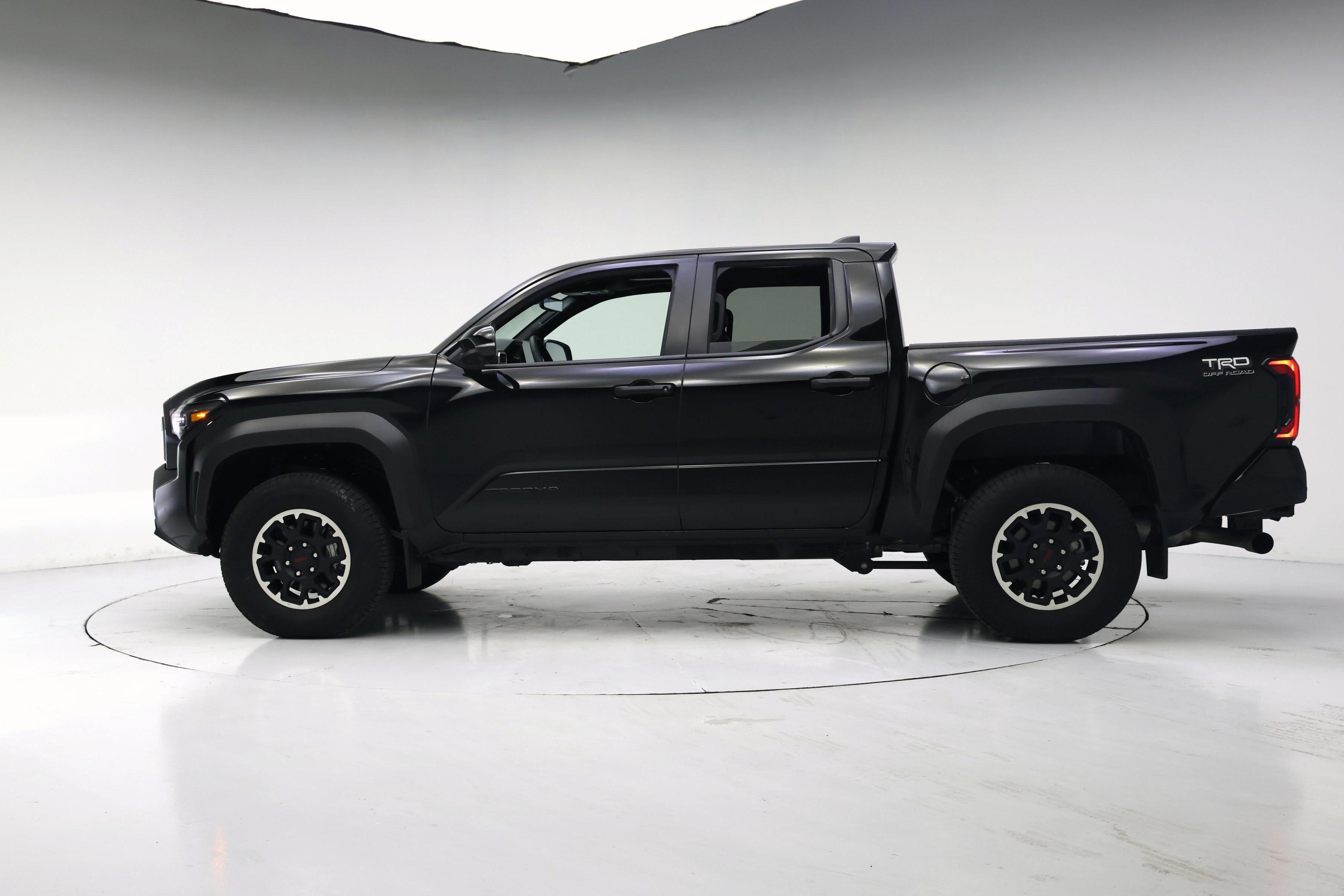 Thumbnail: 2024 Toyota Tacoma - 3