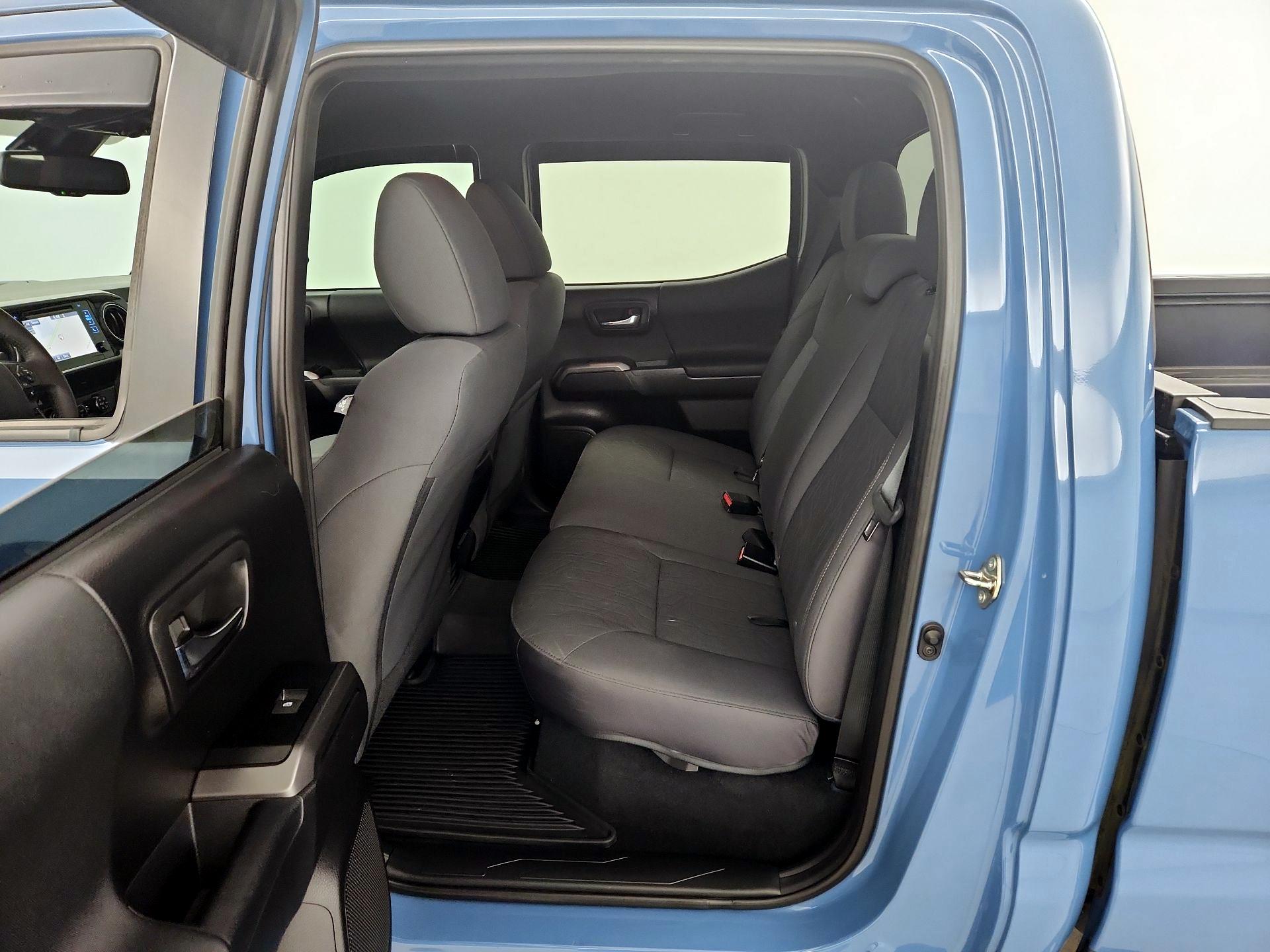 Thumbnail: 2019 Toyota Tacoma - 20