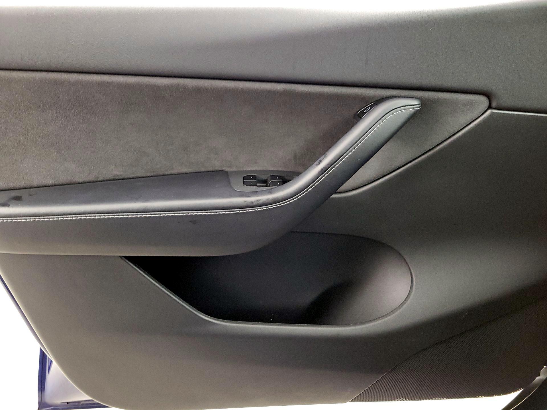 Thumbnail: 2021 Tesla Model Y - 12