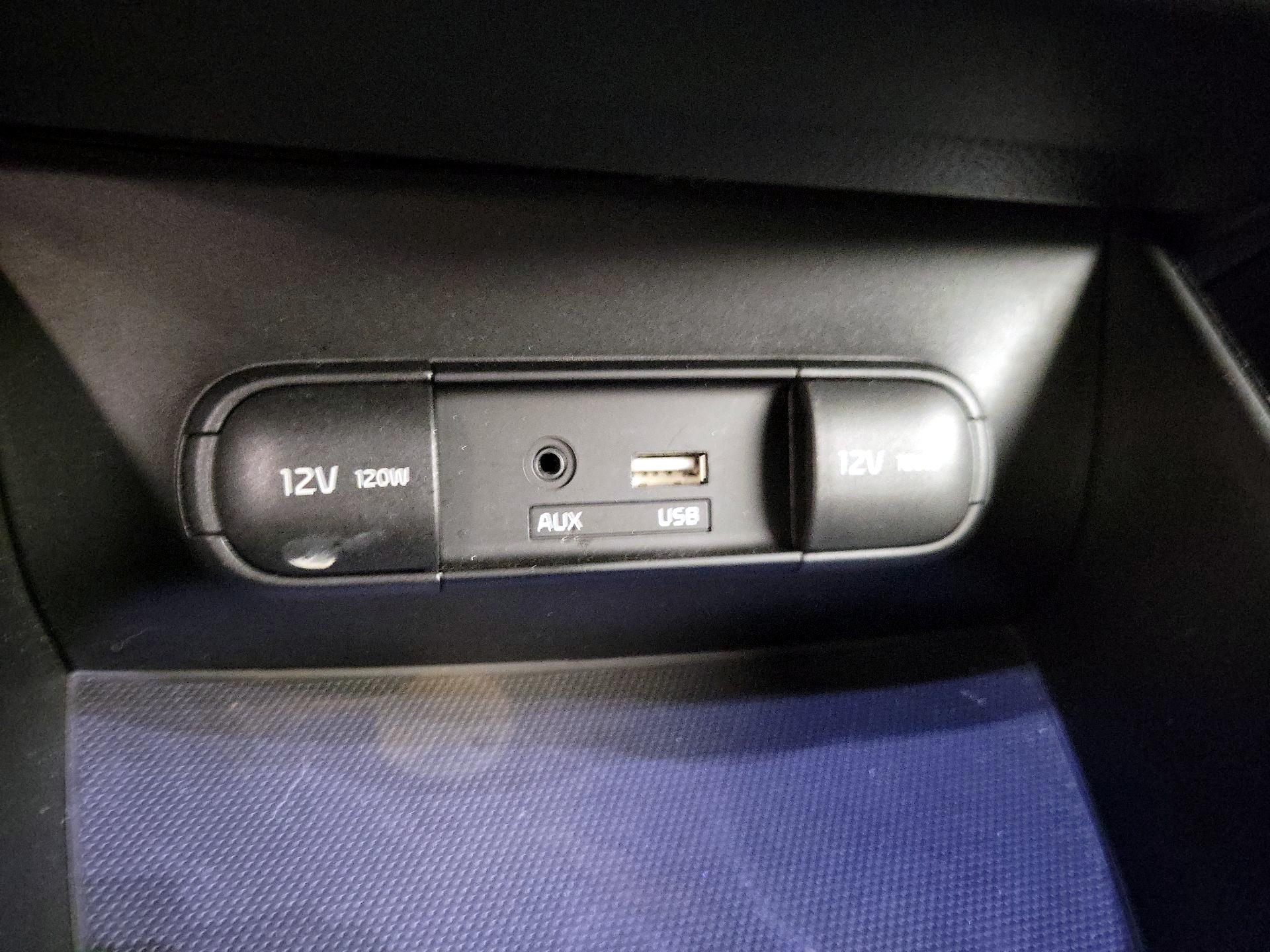 Thumbnail: 2015 Kia Soul - 19