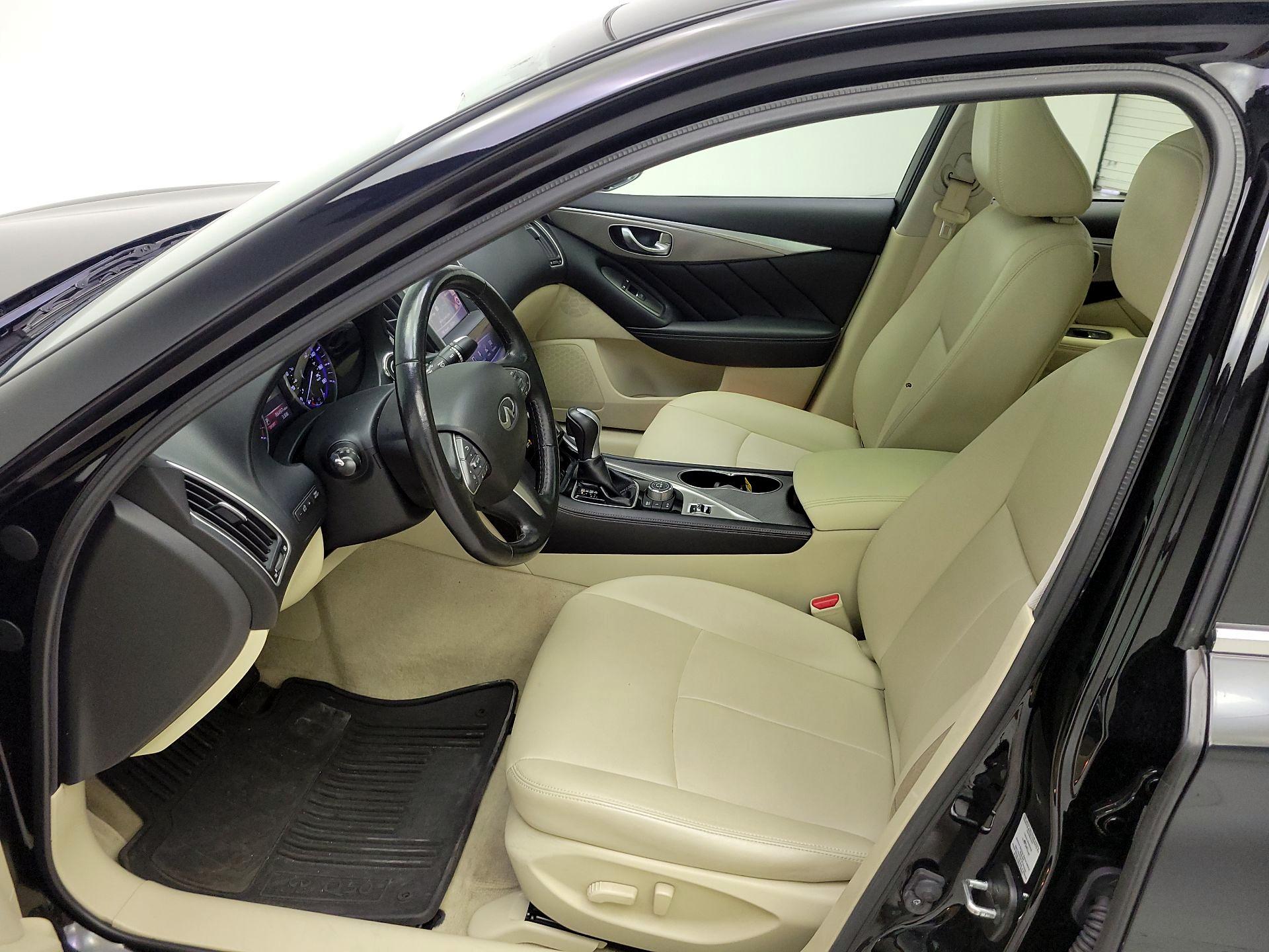 Thumbnail: 2015 INFINITI Q50 - 11