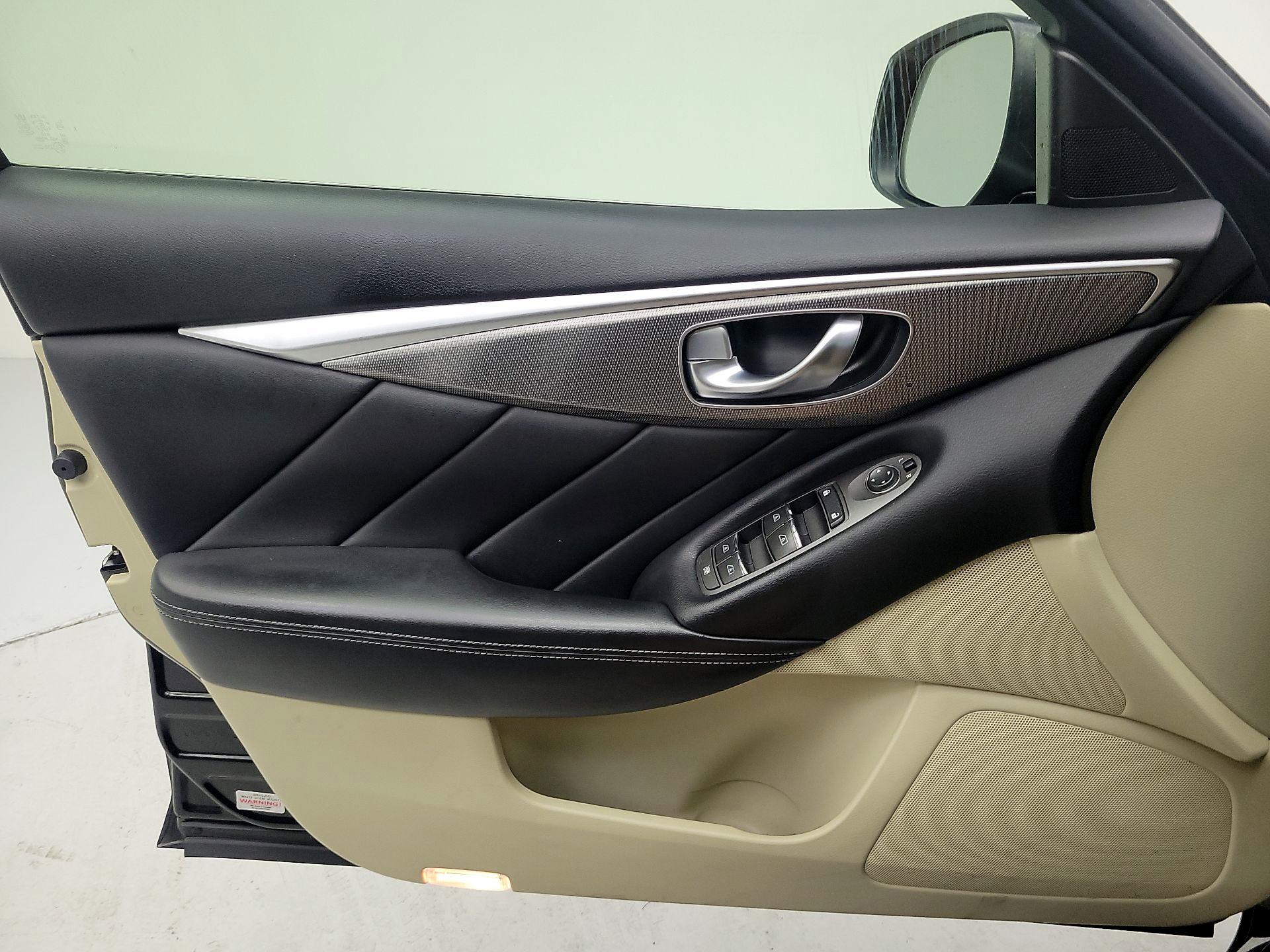 Thumbnail: 2015 INFINITI Q50 - 12