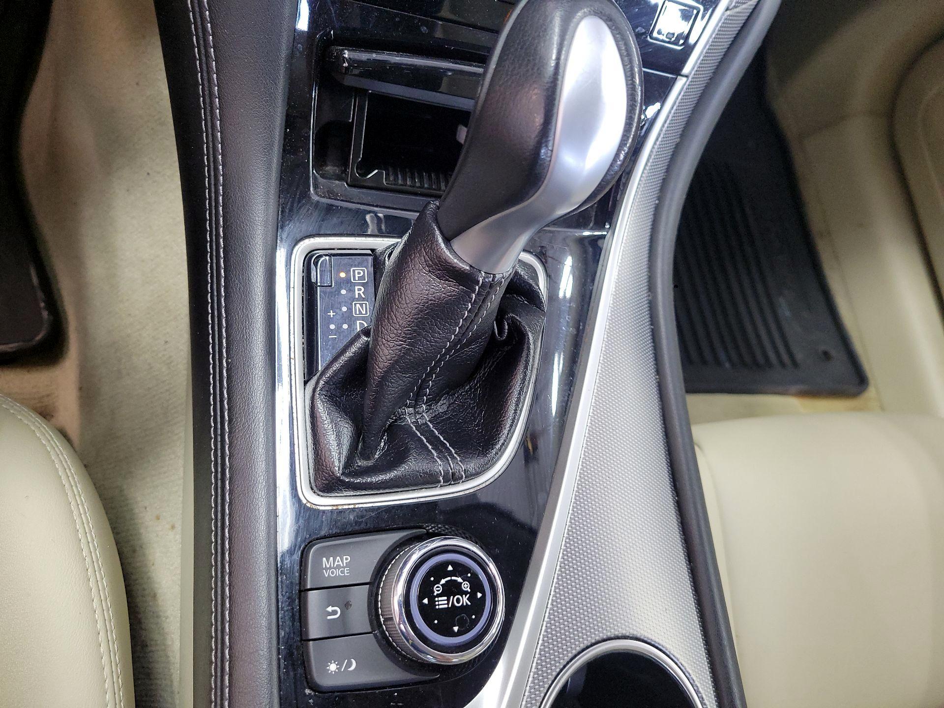 Thumbnail: 2015 INFINITI Q50 - 18