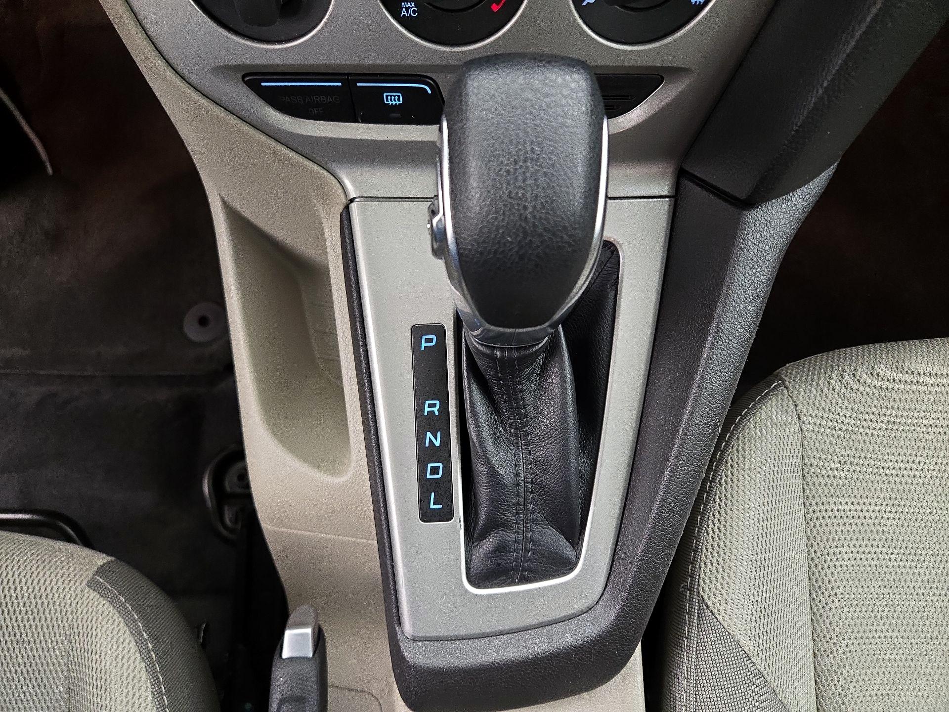 Thumbnail: 2014 Ford Focus - 16