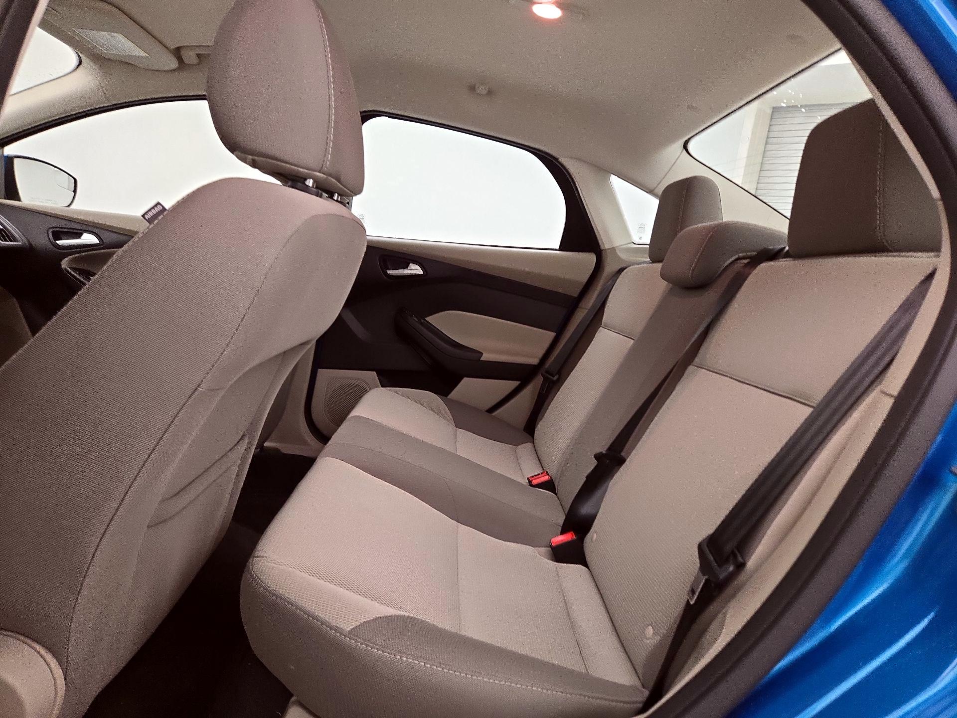 Thumbnail: 2014 Ford Focus - 18