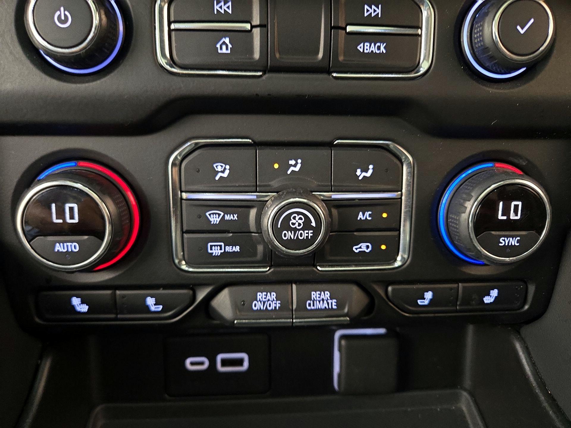 Thumbnail: 2021 Chevrolet Tahoe - 16
