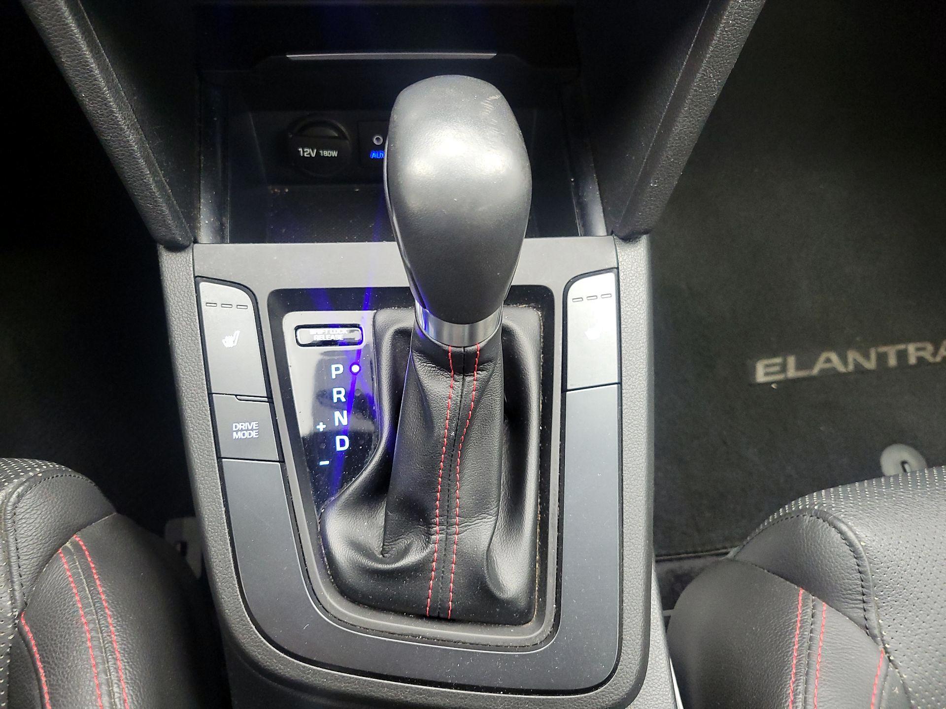 Thumbnail: 2017 Hyundai Elantra - 17