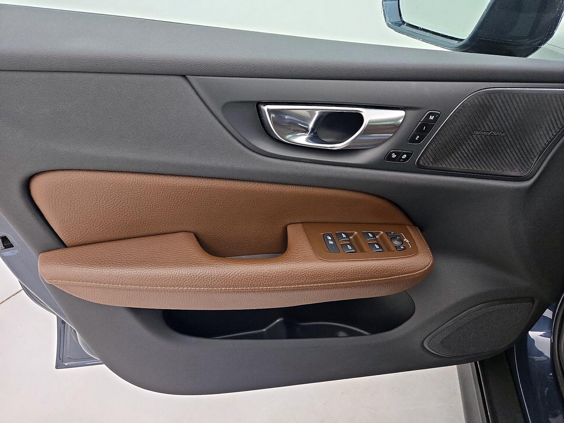 Thumbnail: 2021 Volvo S60 - 12
