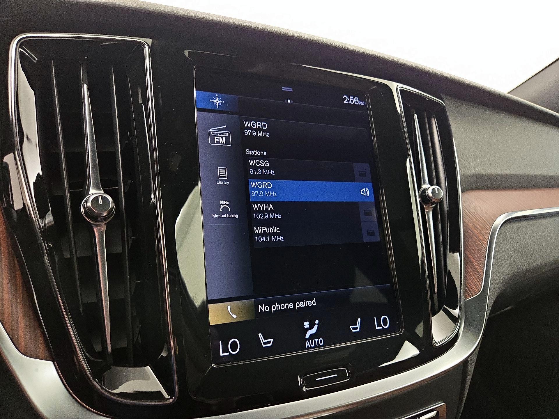 Thumbnail: 2021 Volvo S60 - 16