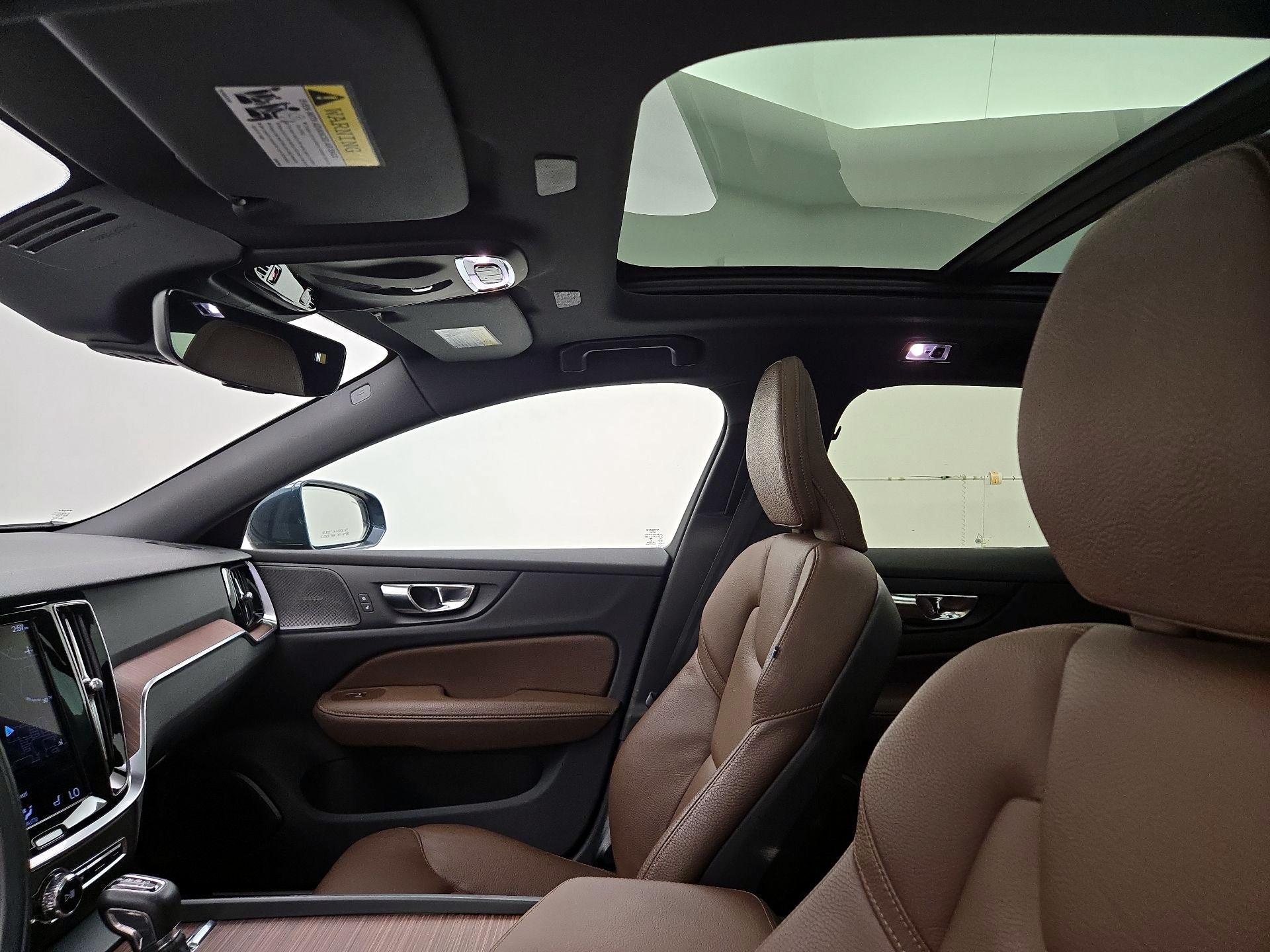 Thumbnail: 2021 Volvo S60 - 20