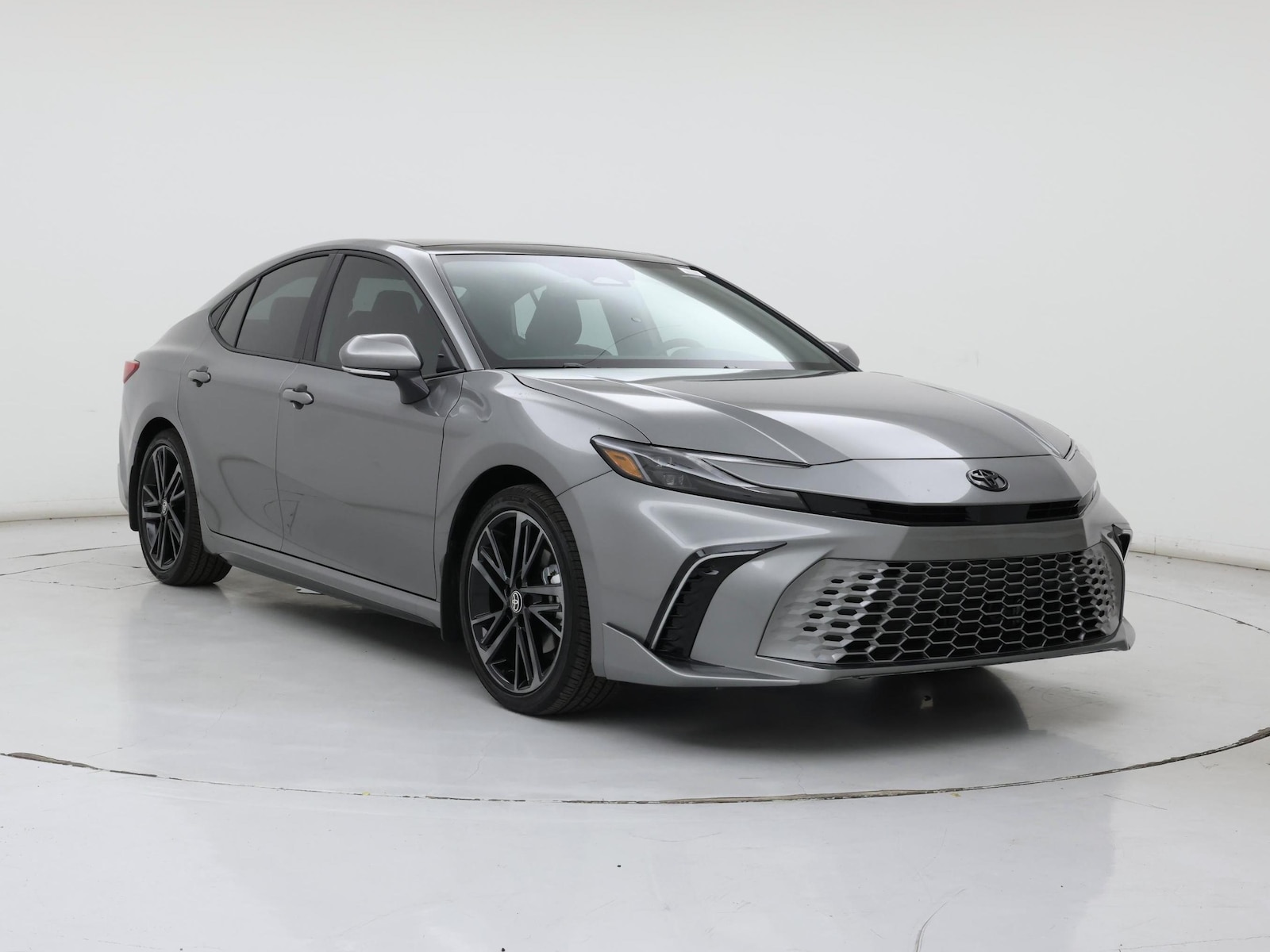 2026 Toyota Camry XSE - Photo 2