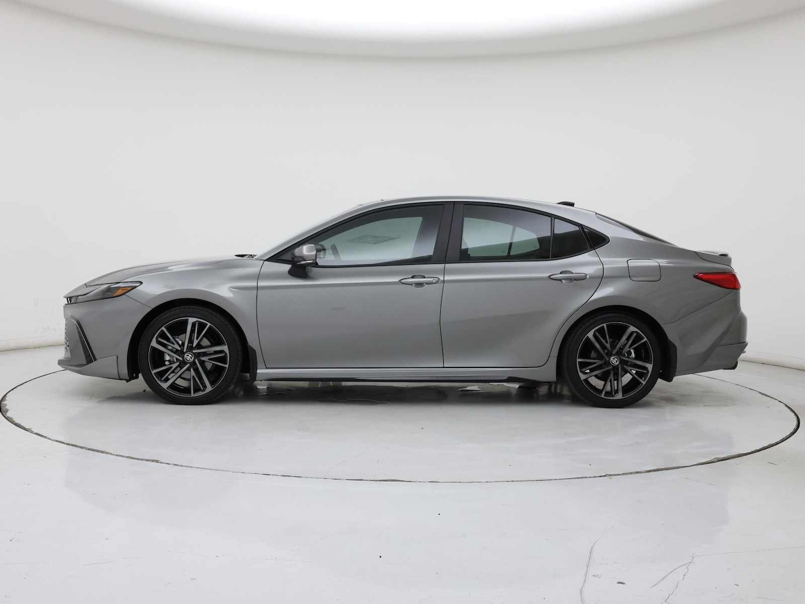 2026 Toyota Camry XSE - Photo 4