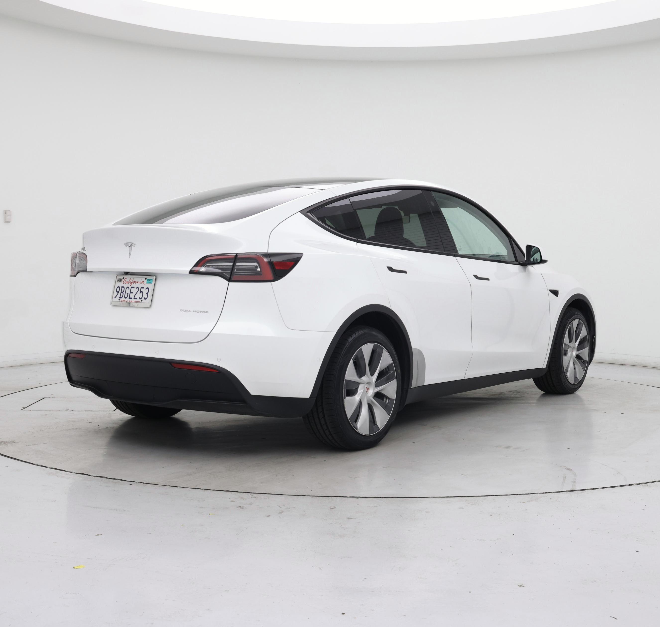 Thumbnail: 2022 Tesla Model Y - 8