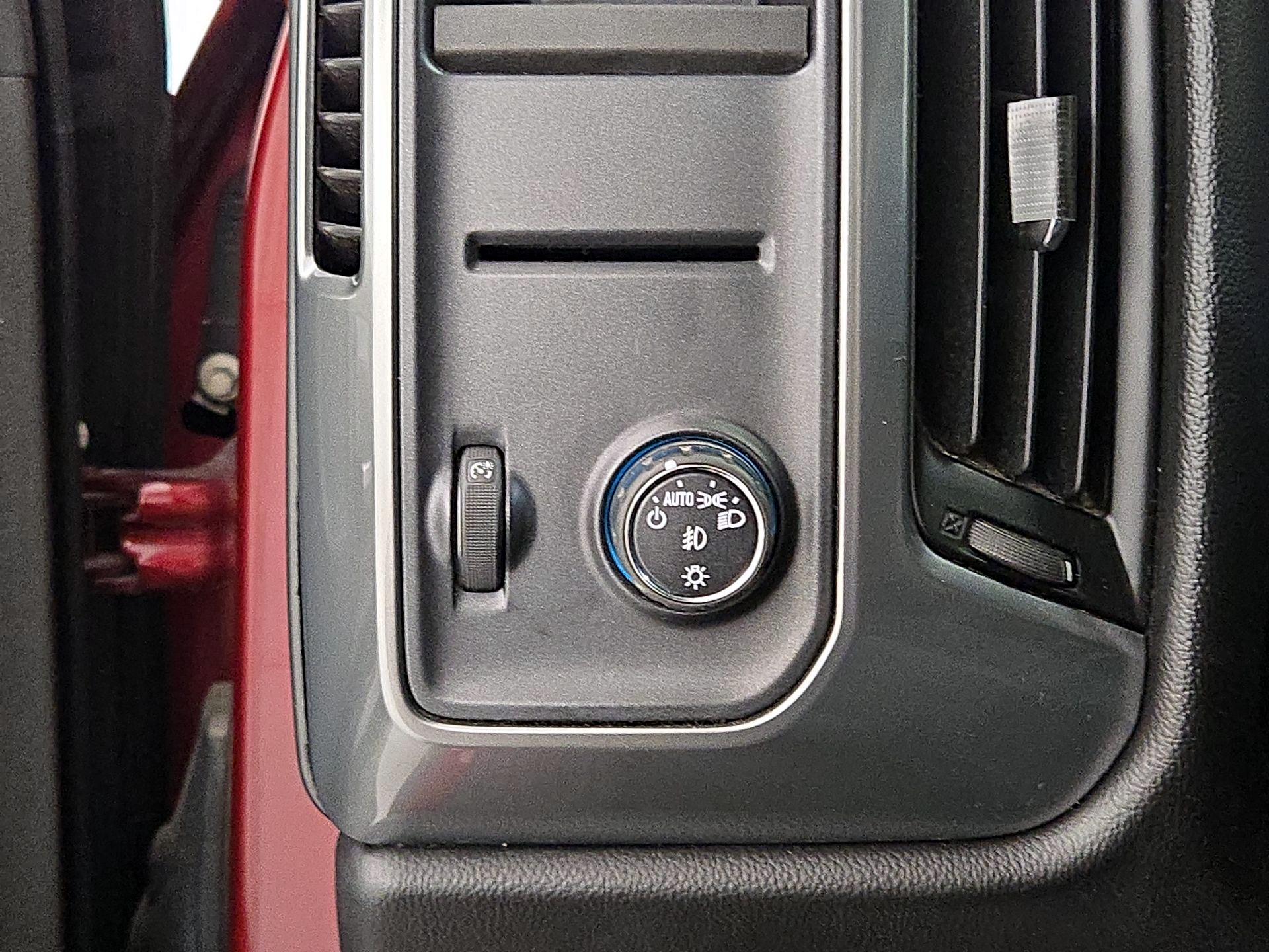 Thumbnail: 2017 Chevrolet Silverado 1500 - 13