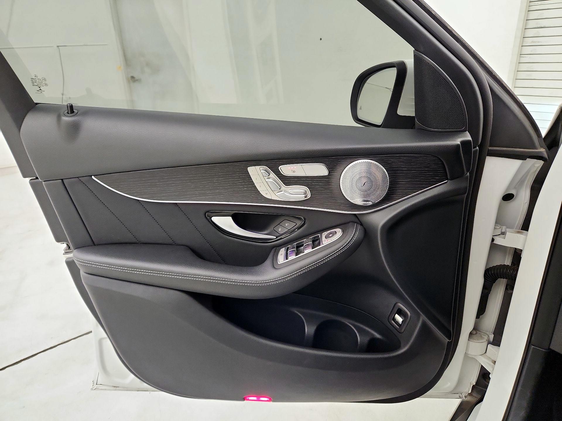 Thumbnail: 2020 Mercedes-Benz GLC - 12