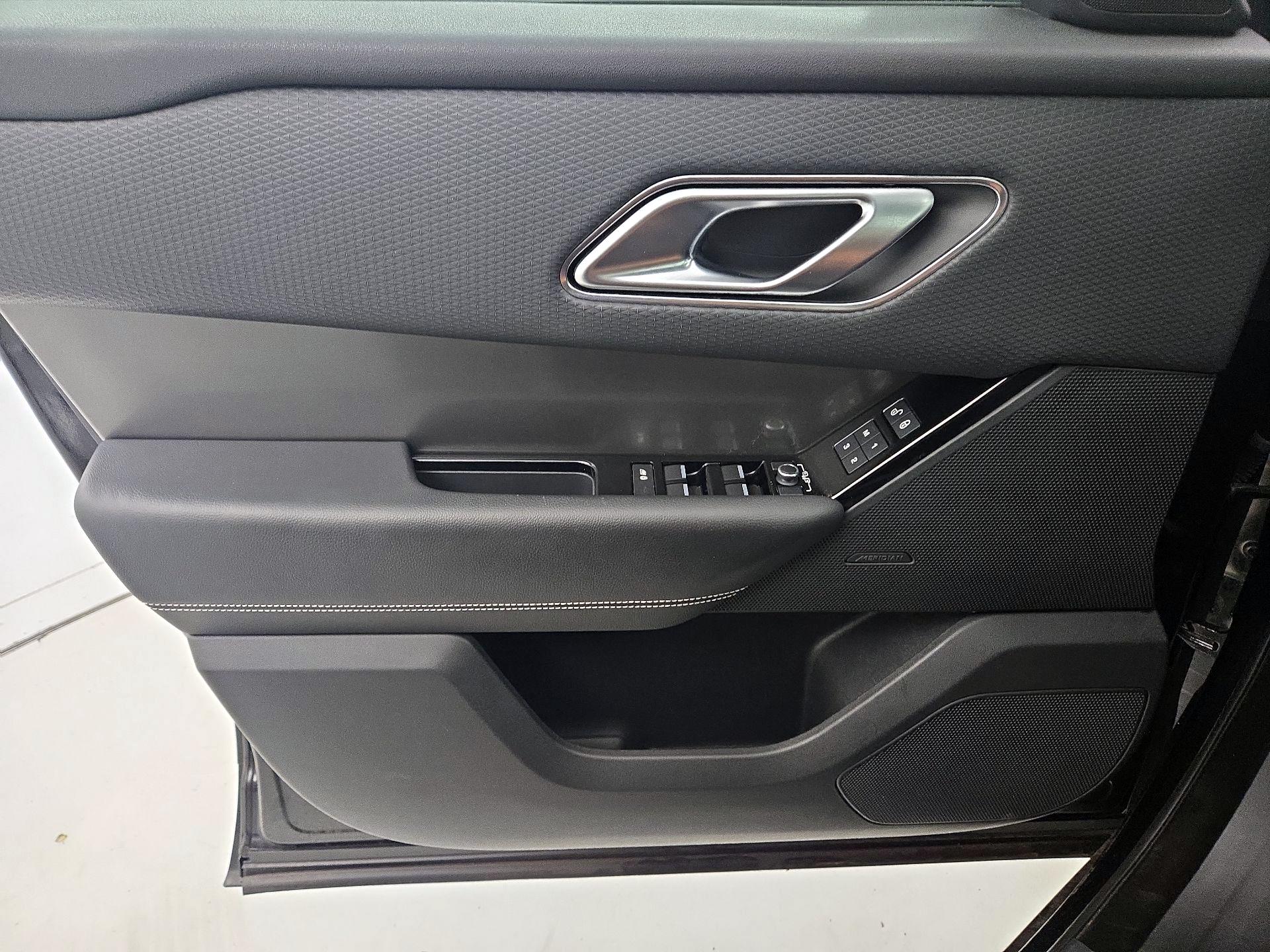 Thumbnail: 2019 Land Rover Range Rover Velar - 12