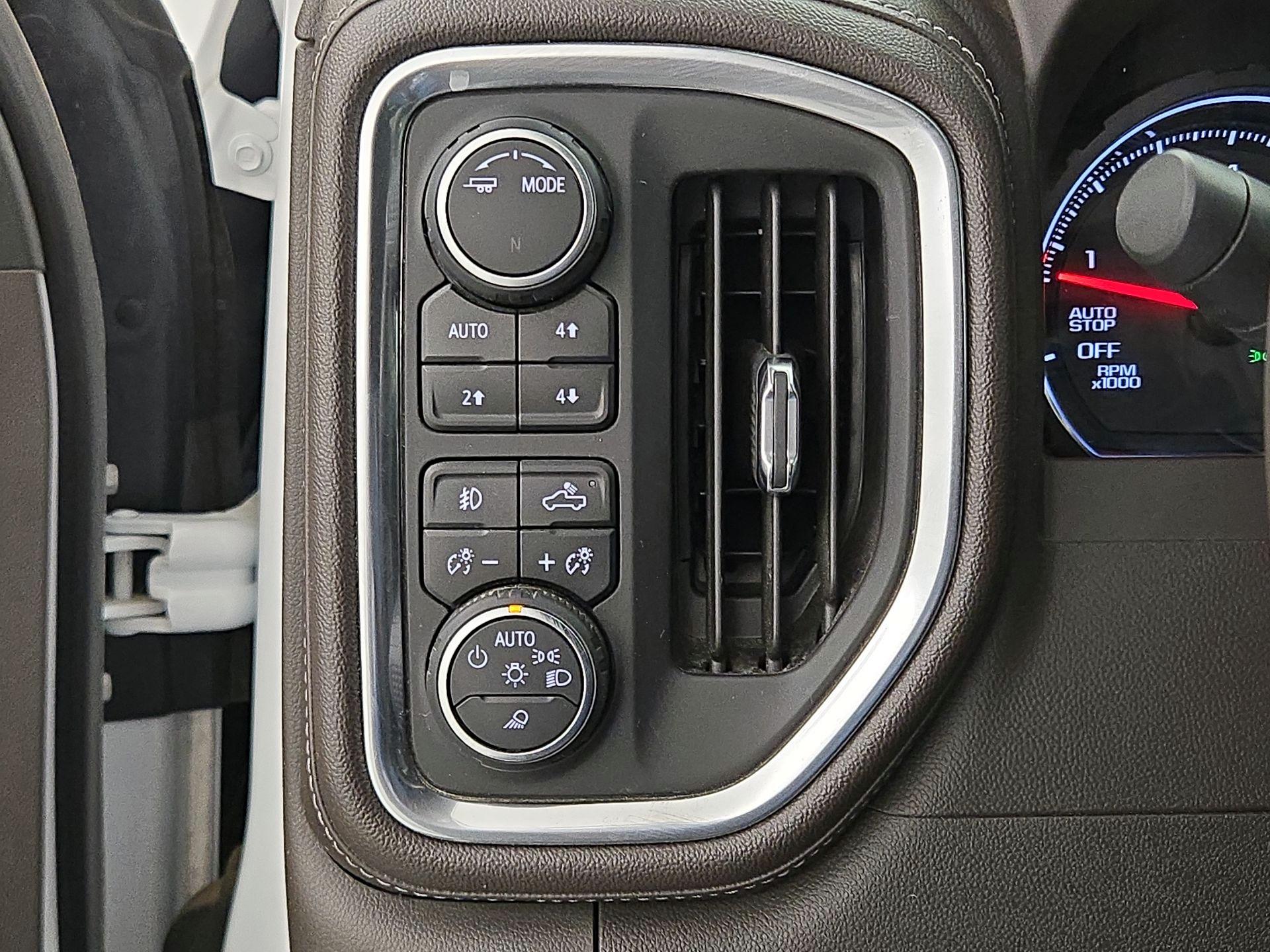 Thumbnail: 2020 Chevrolet Silverado 1500 - 13