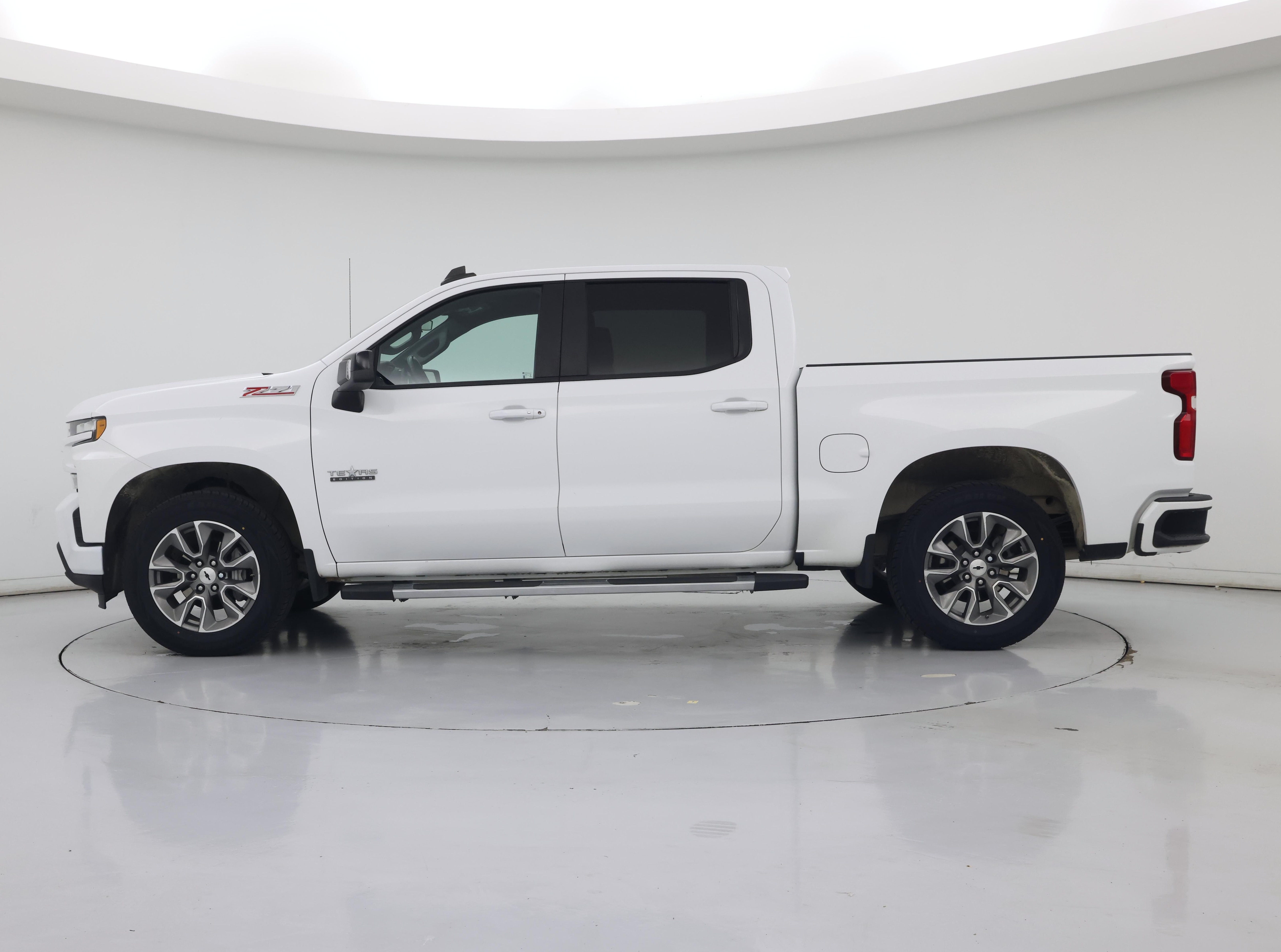 Thumbnail: 2020 Chevrolet Silverado 1500 - 3