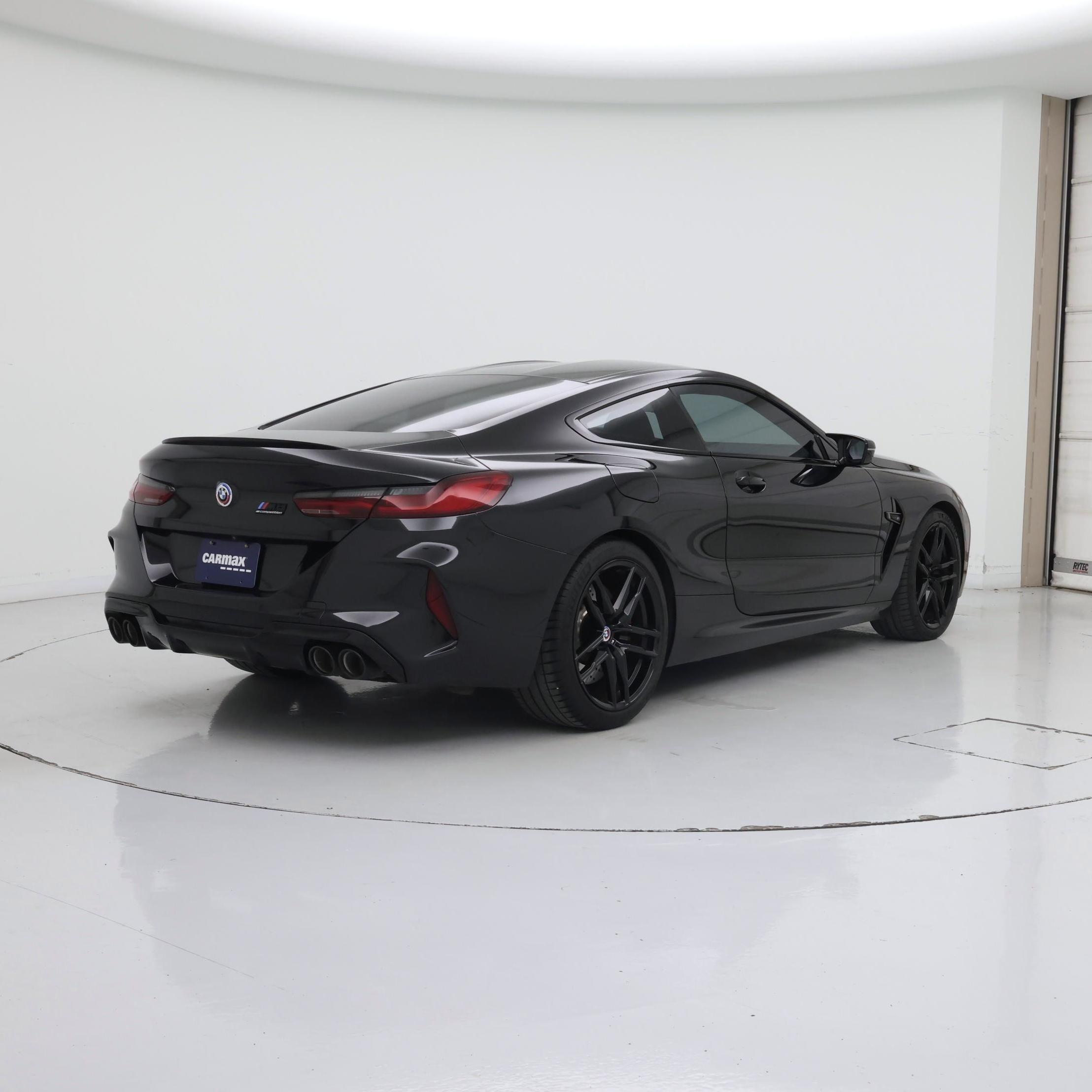 Thumbnail: 2023 BMW M8 - 8