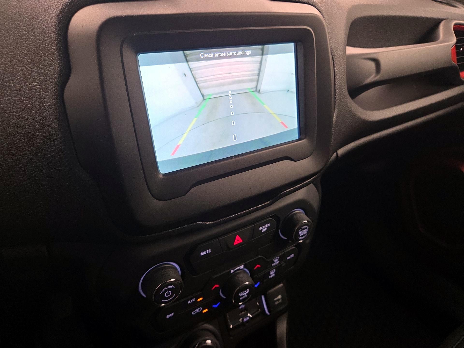 Thumbnail: 2020 Jeep Renegade - 14
