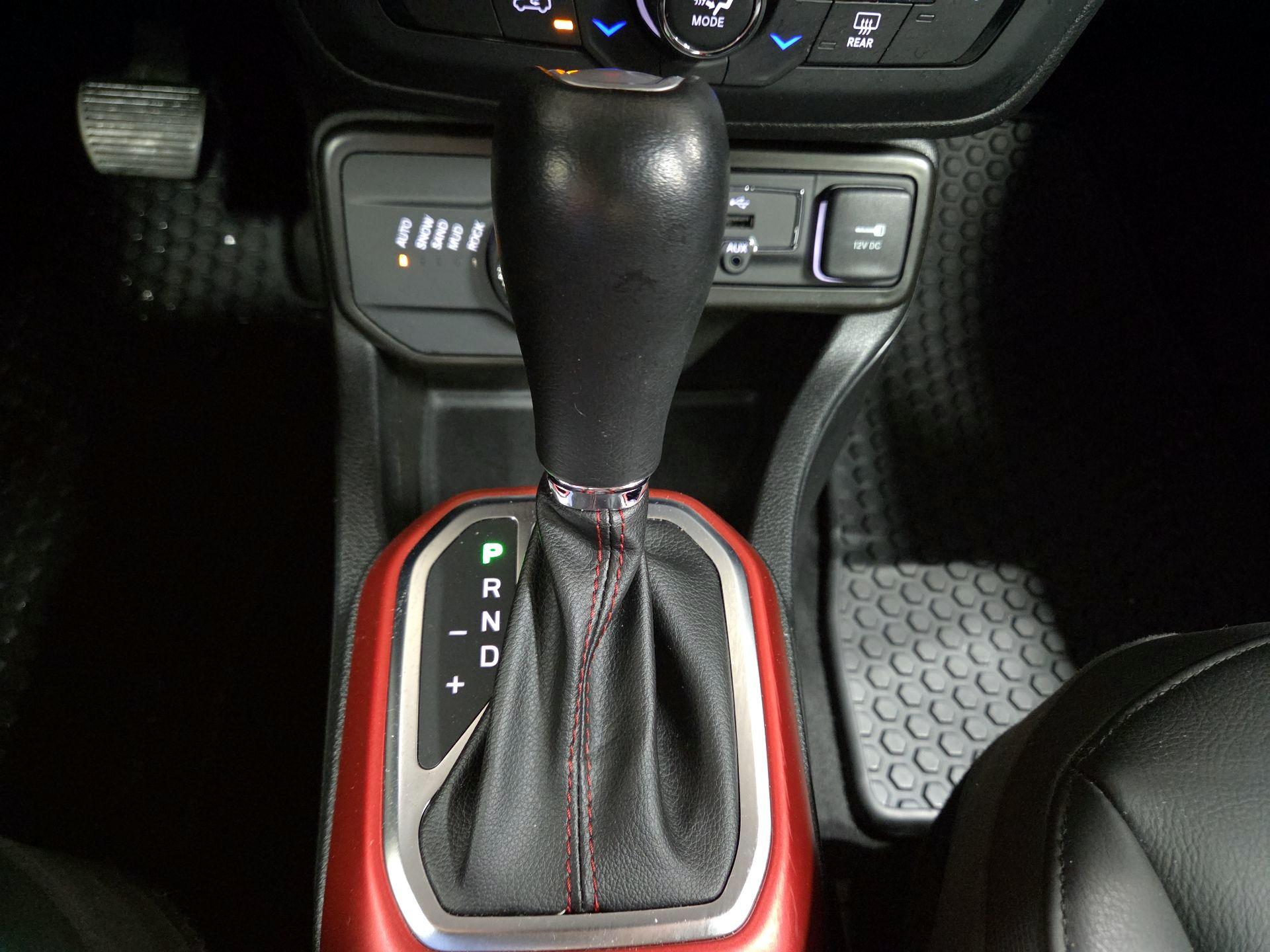 Thumbnail: 2020 Jeep Renegade - 17