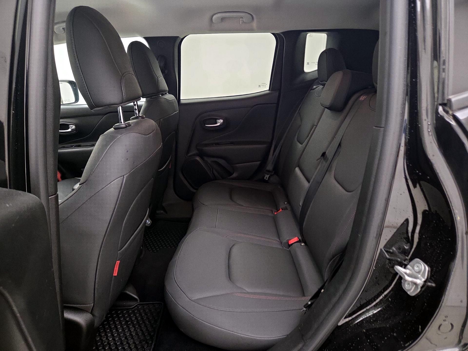 Thumbnail: 2020 Jeep Renegade - 19