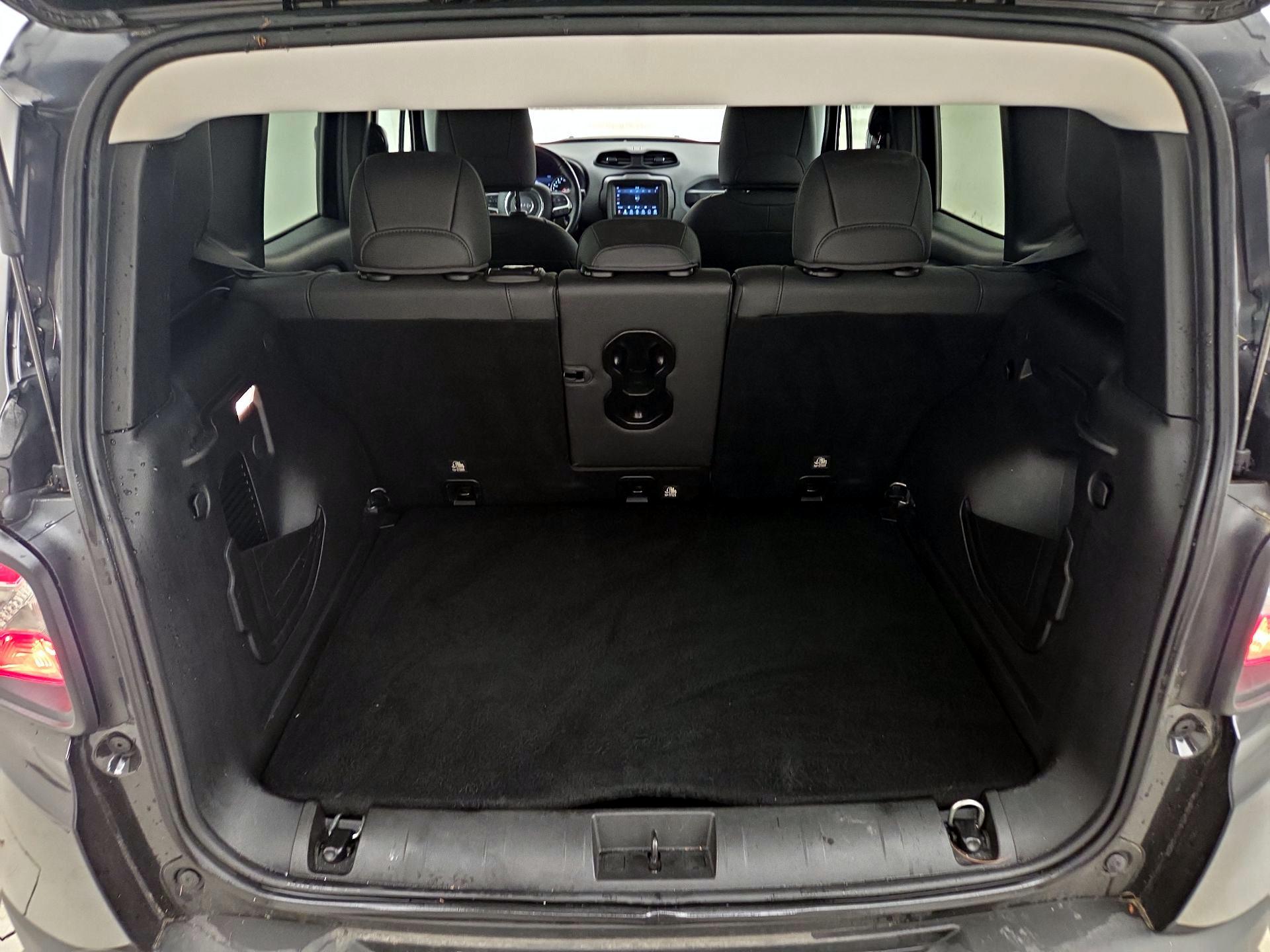 Thumbnail: 2020 Jeep Renegade - 20