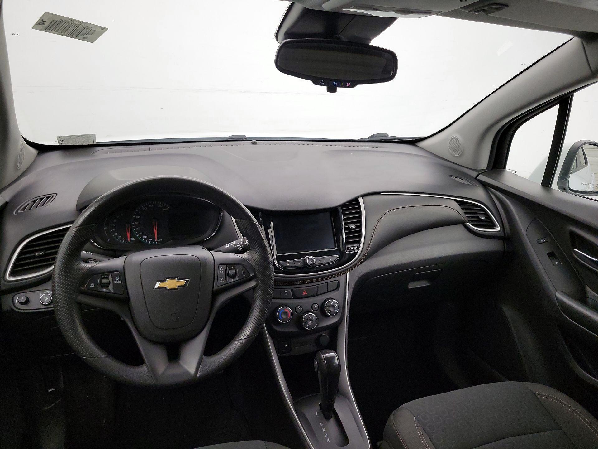Thumbnail: 2022 Chevrolet Trax - 9