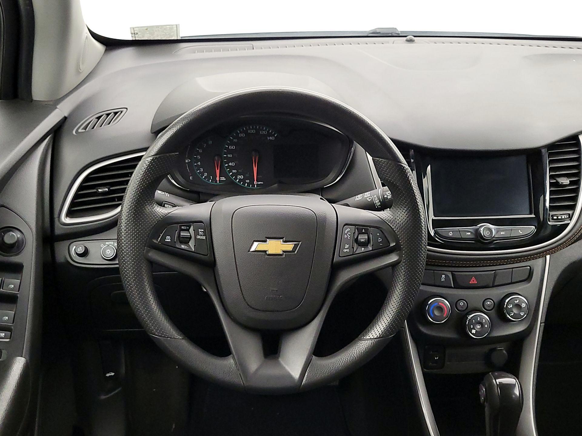 Thumbnail: 2022 Chevrolet Trax - 10