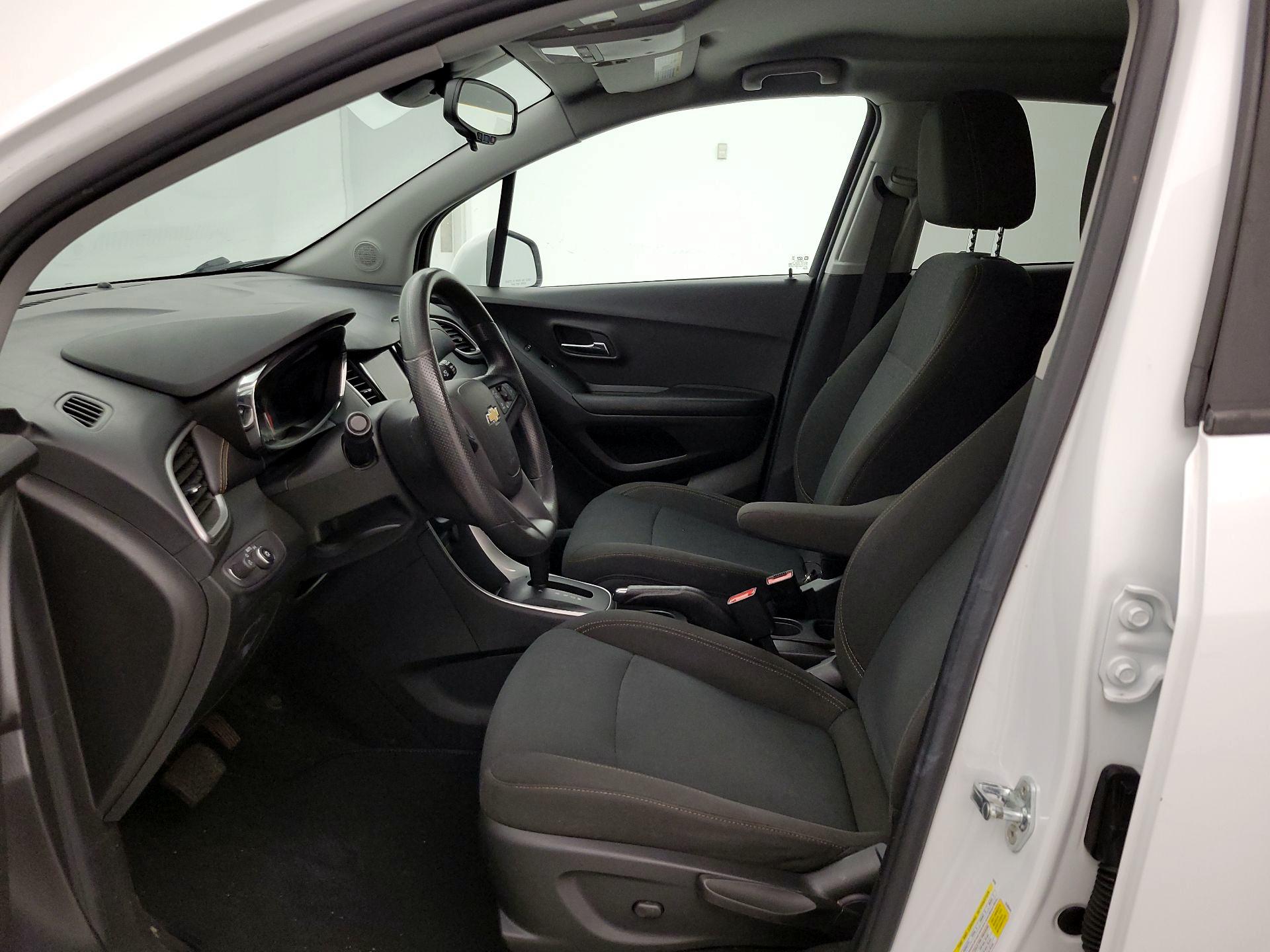 Thumbnail: 2022 Chevrolet Trax - 11
