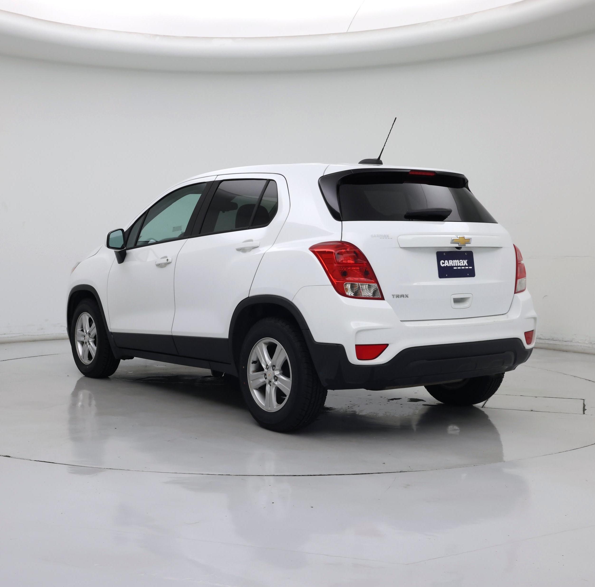 Thumbnail: 2022 Chevrolet Trax - 2