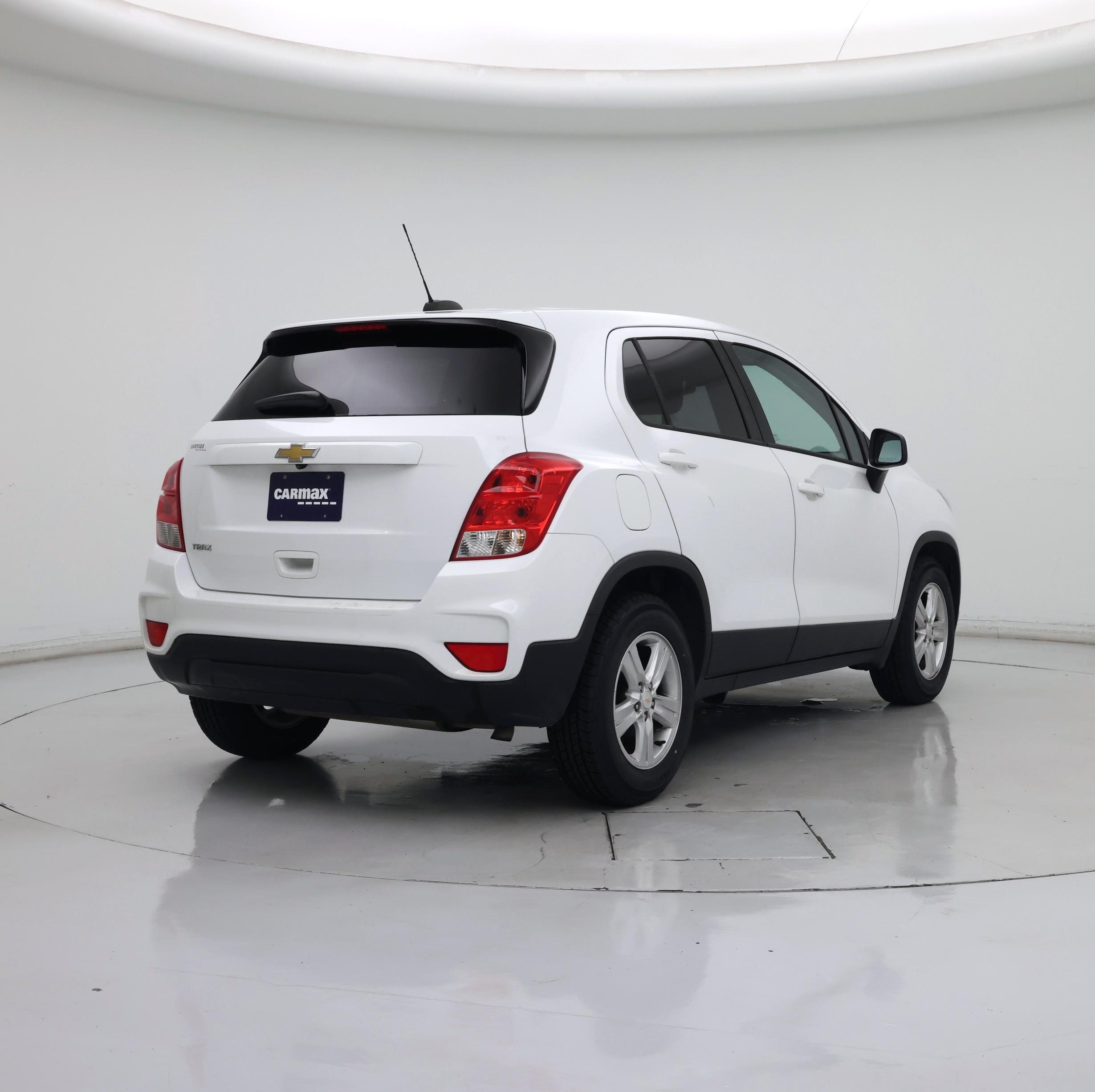 Thumbnail: 2022 Chevrolet Trax - 8