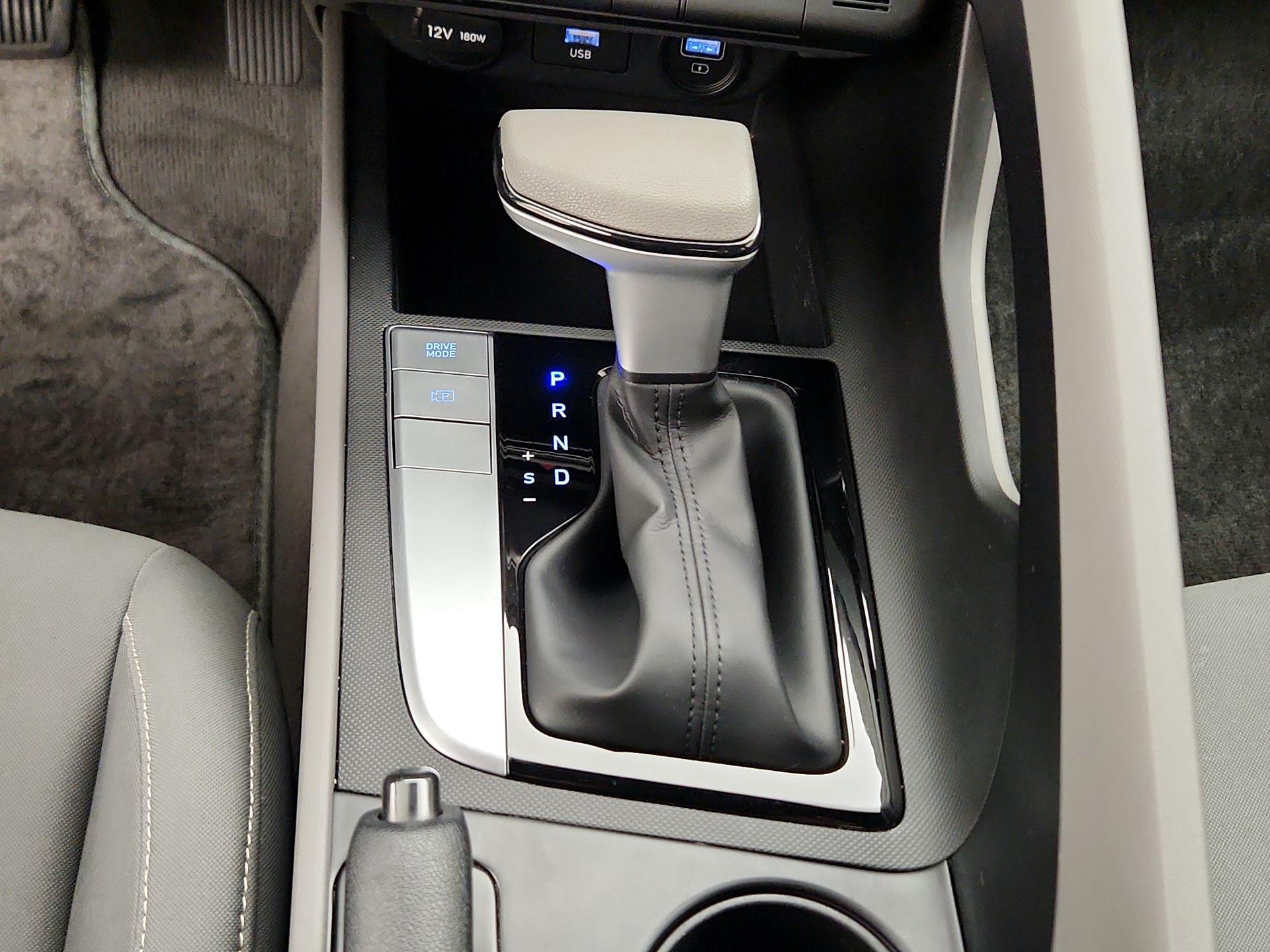 Thumbnail: 2023 Hyundai Elantra - 17