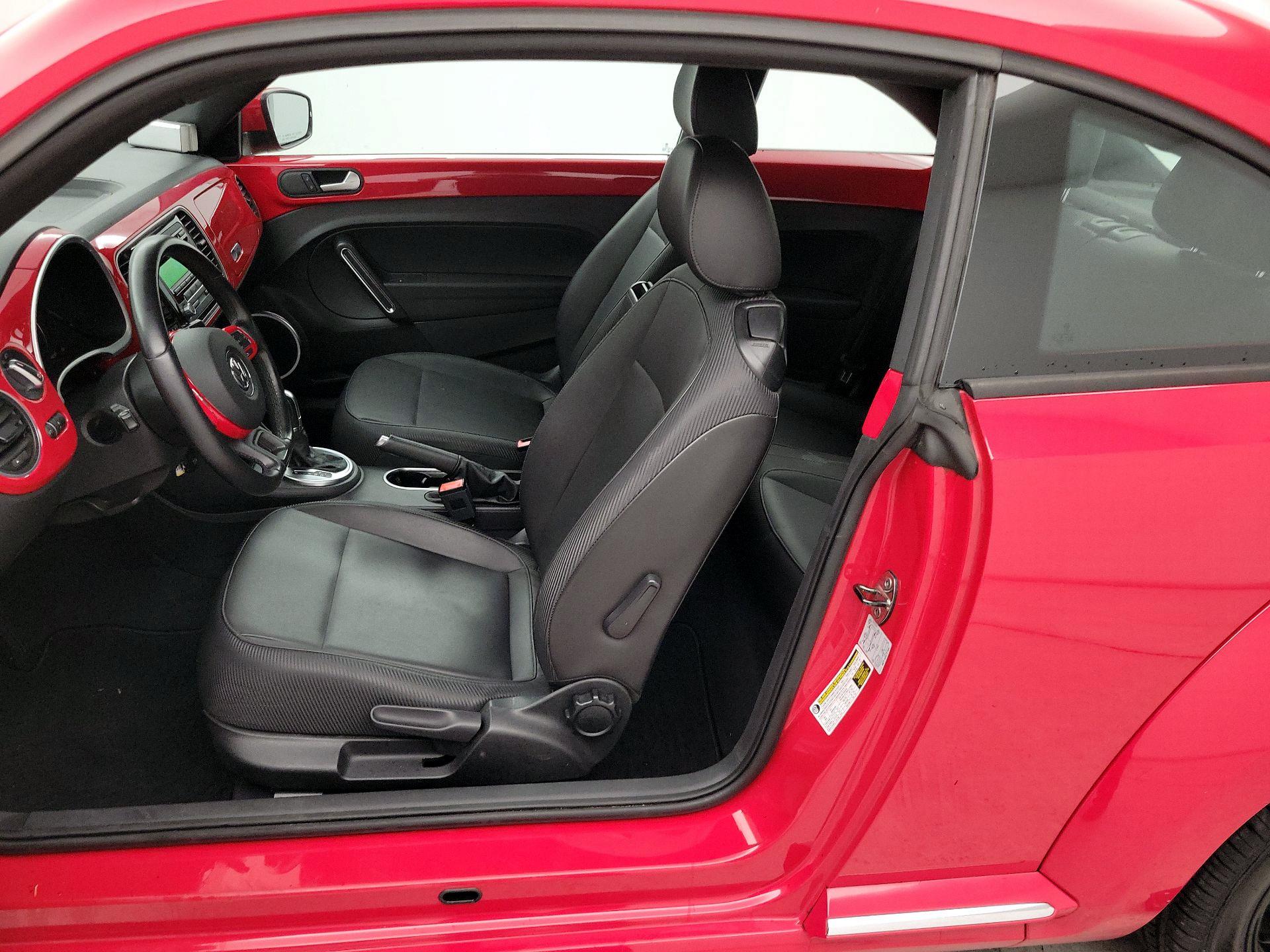Thumbnail: 2014 Volkswagen Beetle - 11