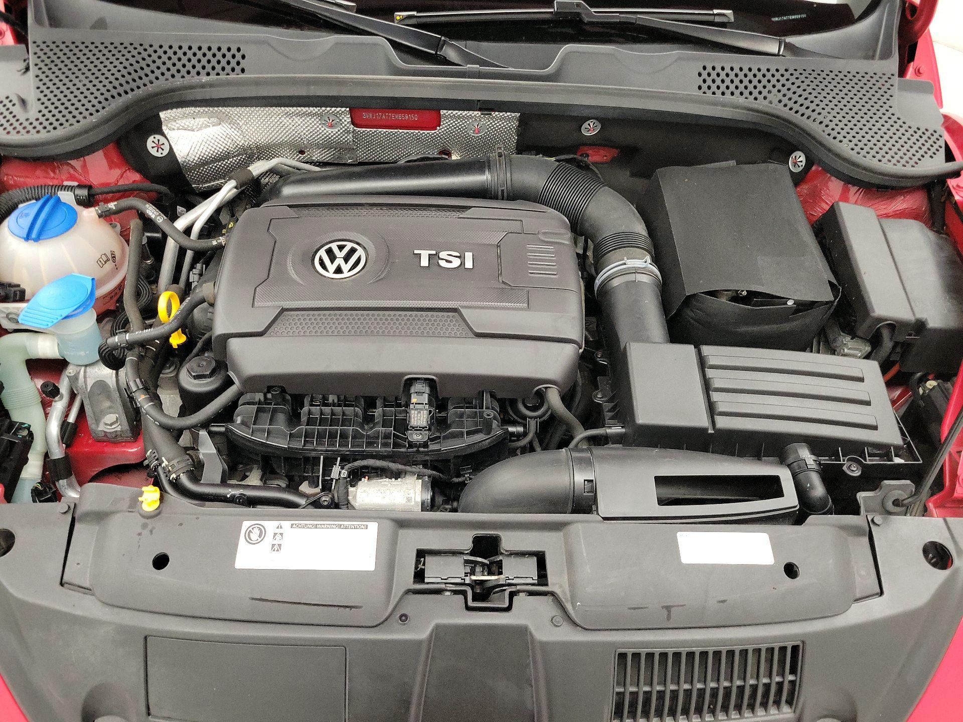 Thumbnail: 2014 Volkswagen Beetle - 19