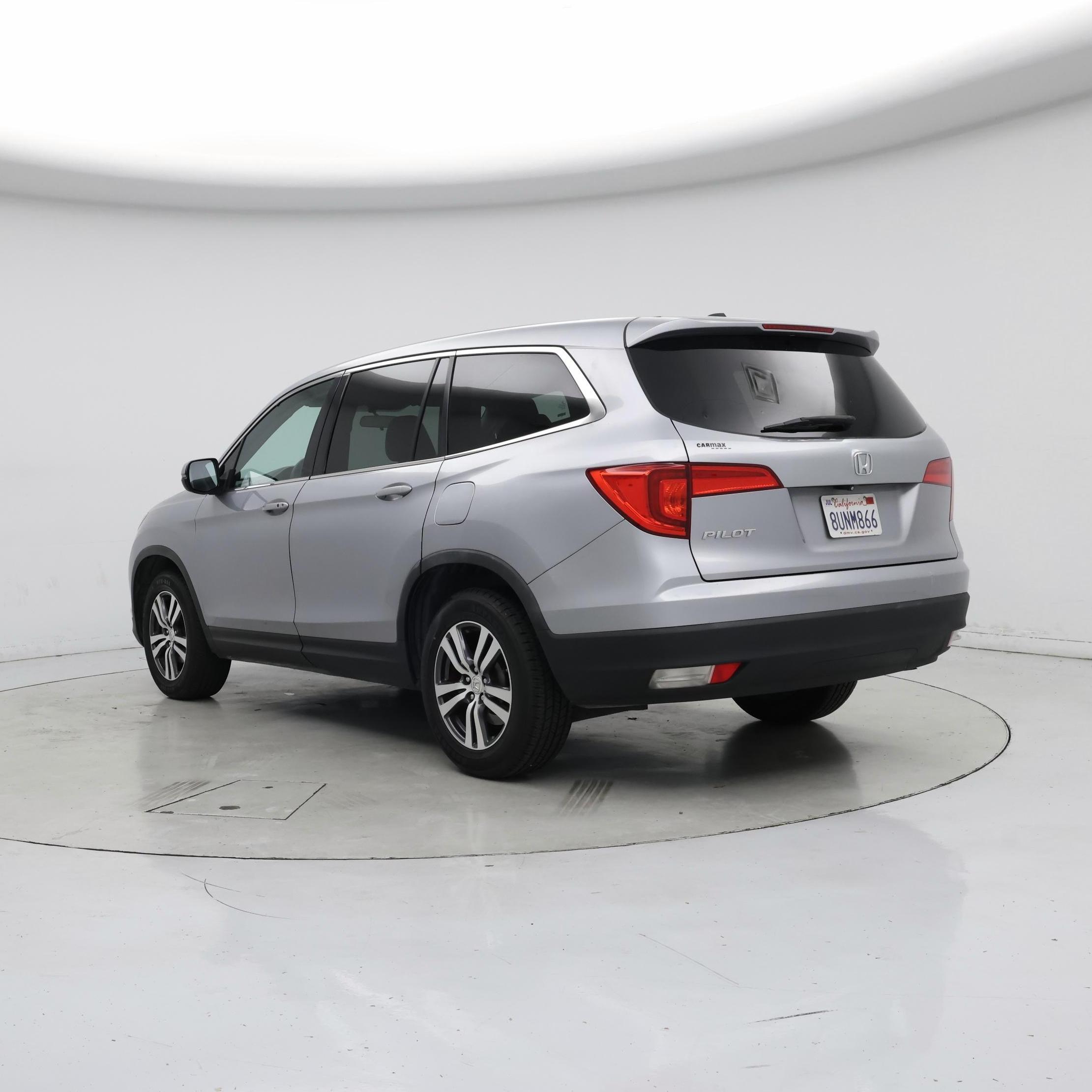 Thumbnail: 2016 Honda Pilot - 2