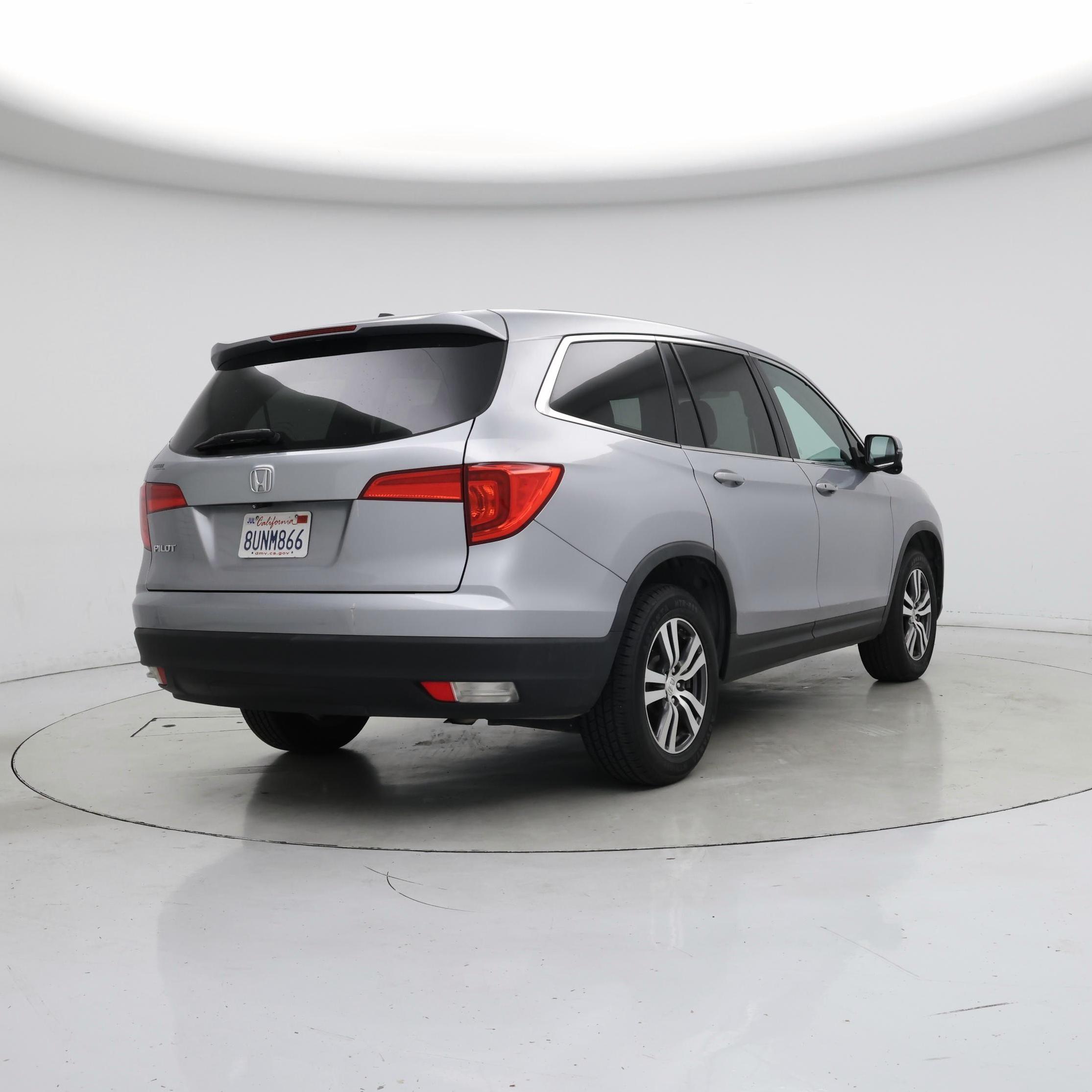 Thumbnail: 2016 Honda Pilot - 8
