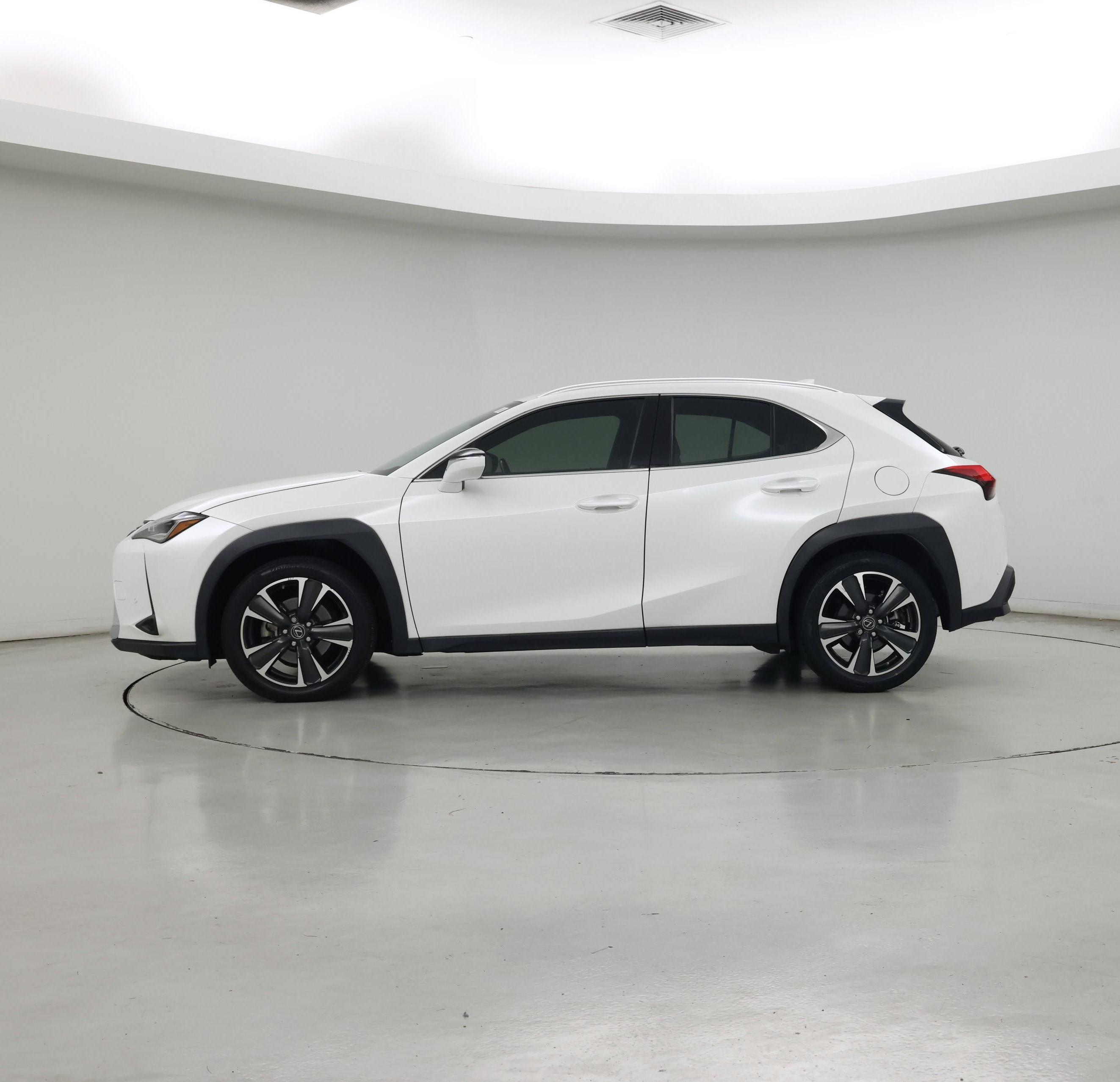 Thumbnail: 2020 Lexus UX - 3