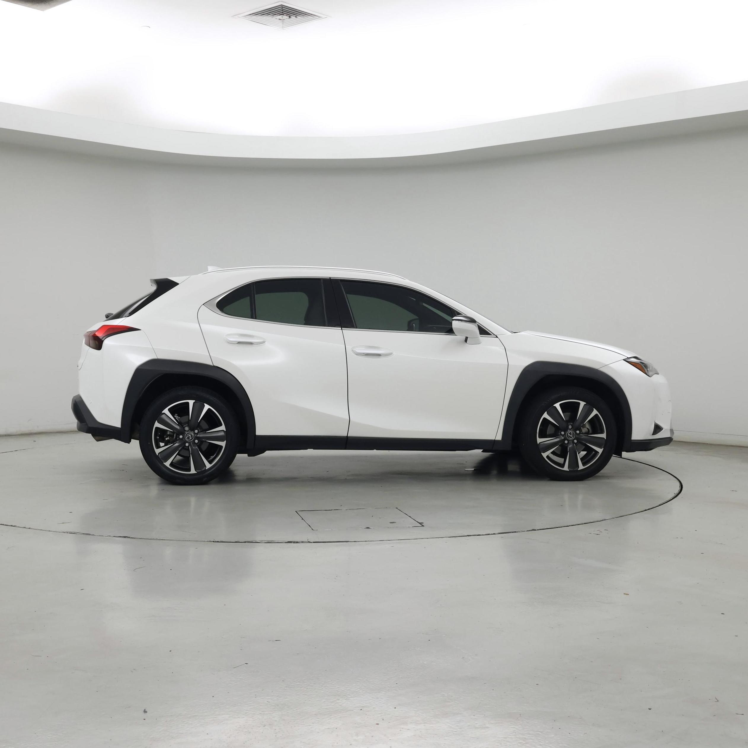 Thumbnail: 2020 Lexus UX - 7