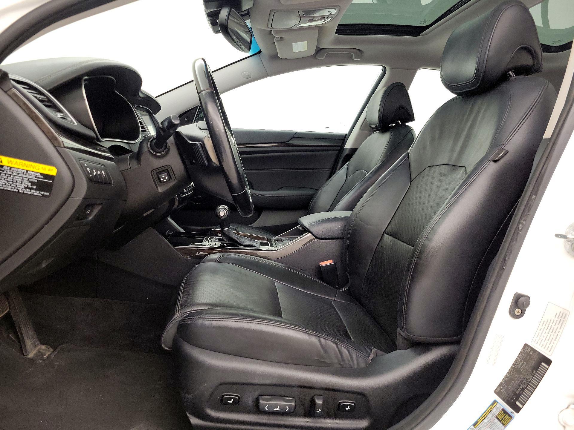 Thumbnail: 2015 Kia Cadenza - 11