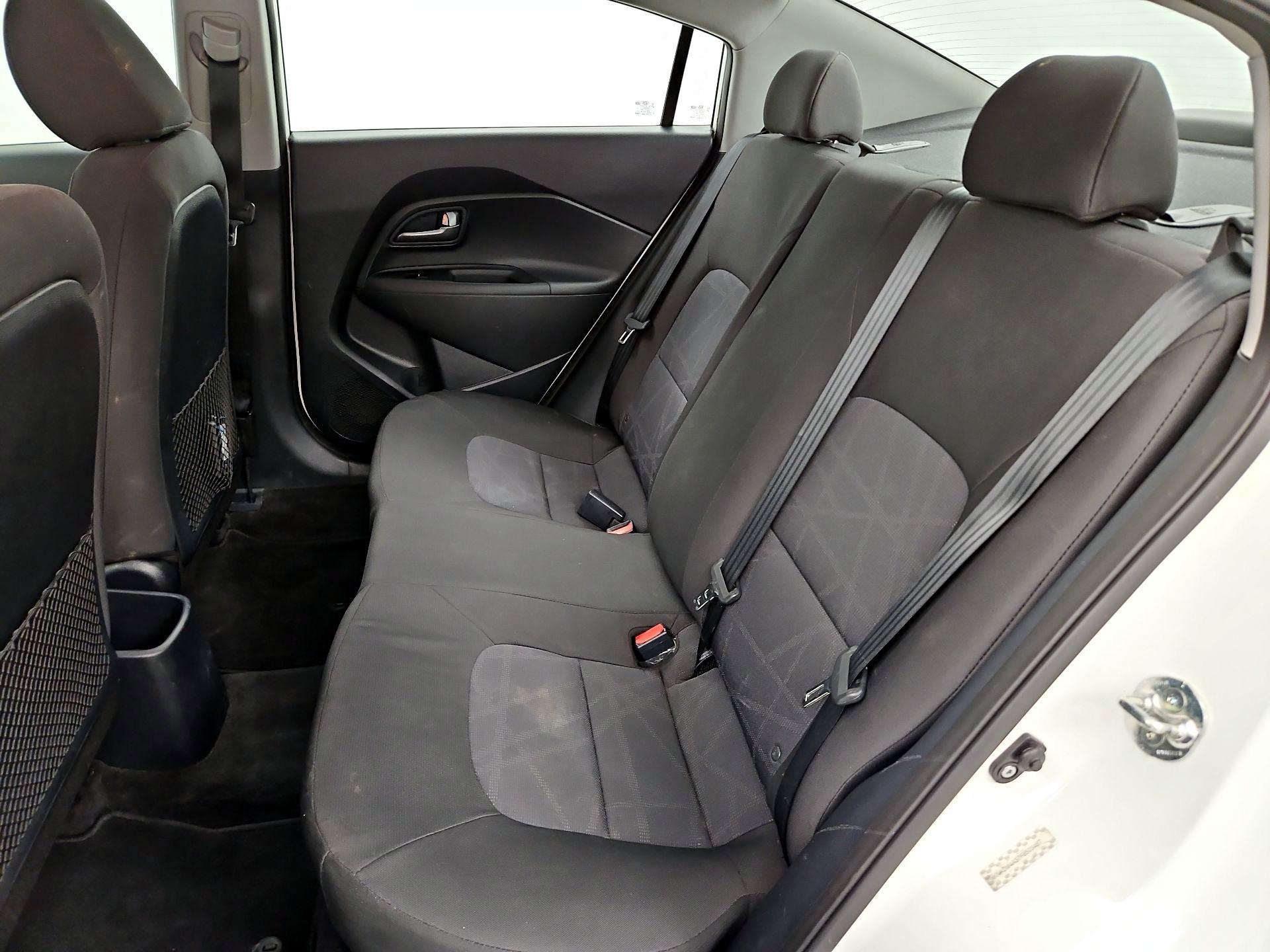 Thumbnail: 2015 Kia Rio - 18